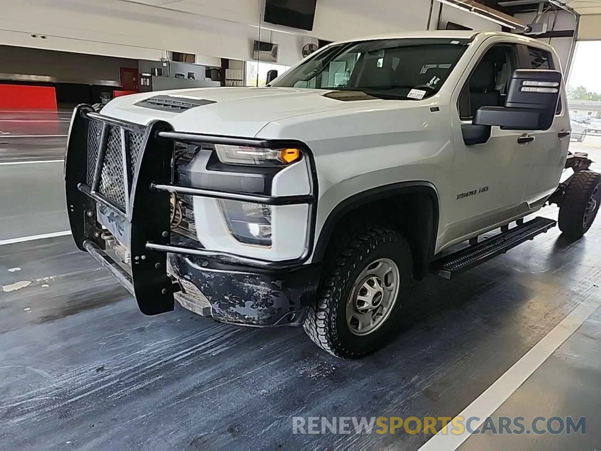 5 Photograph of a damaged car 1GB2YLE78LF260578 CHEVROLET SILVERADO 2500HD 2020