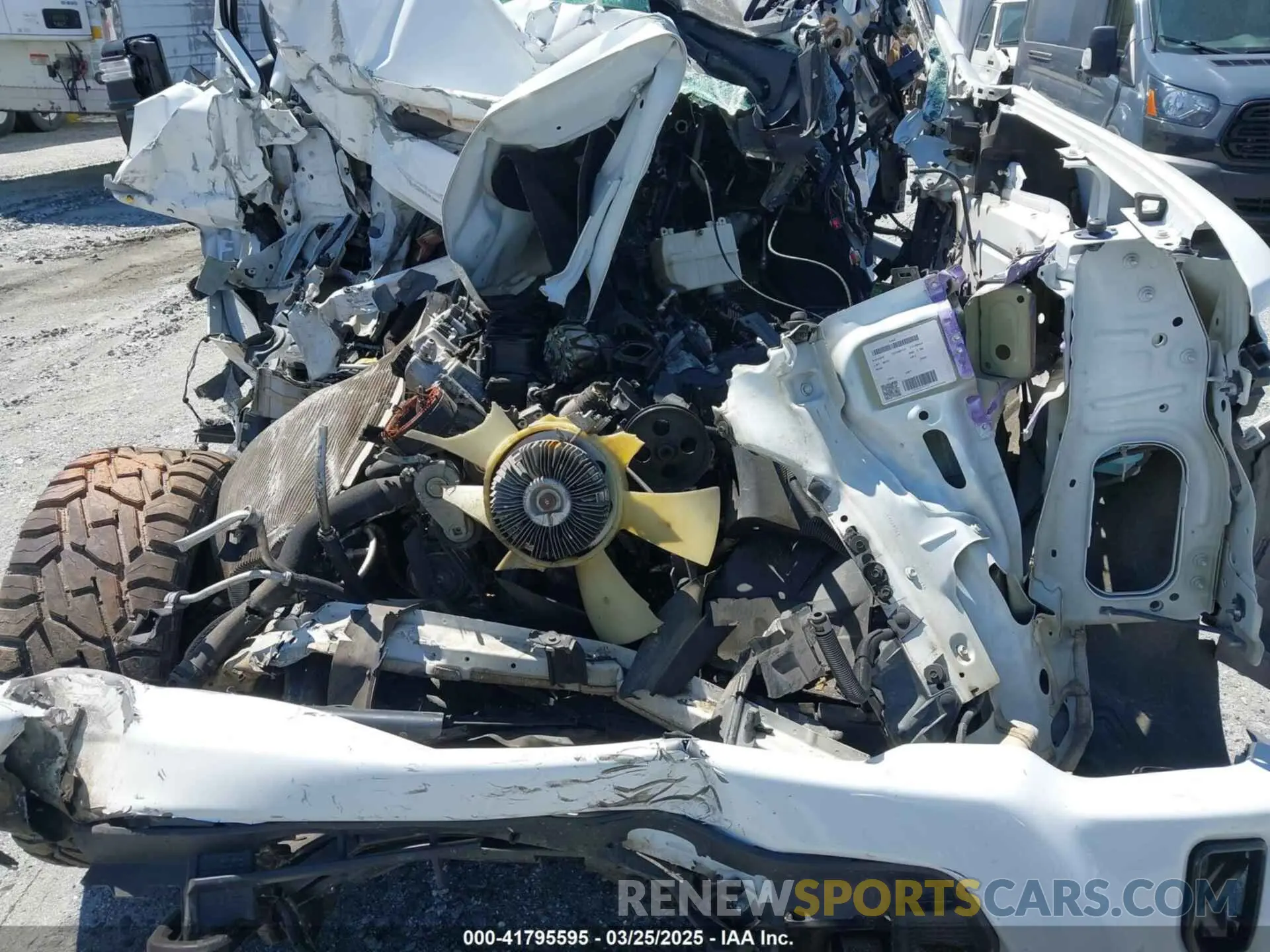 10 Photograph of a damaged car 1GB5WLE75LF287790 CHEVROLET SILVERADO 2500HD 2020