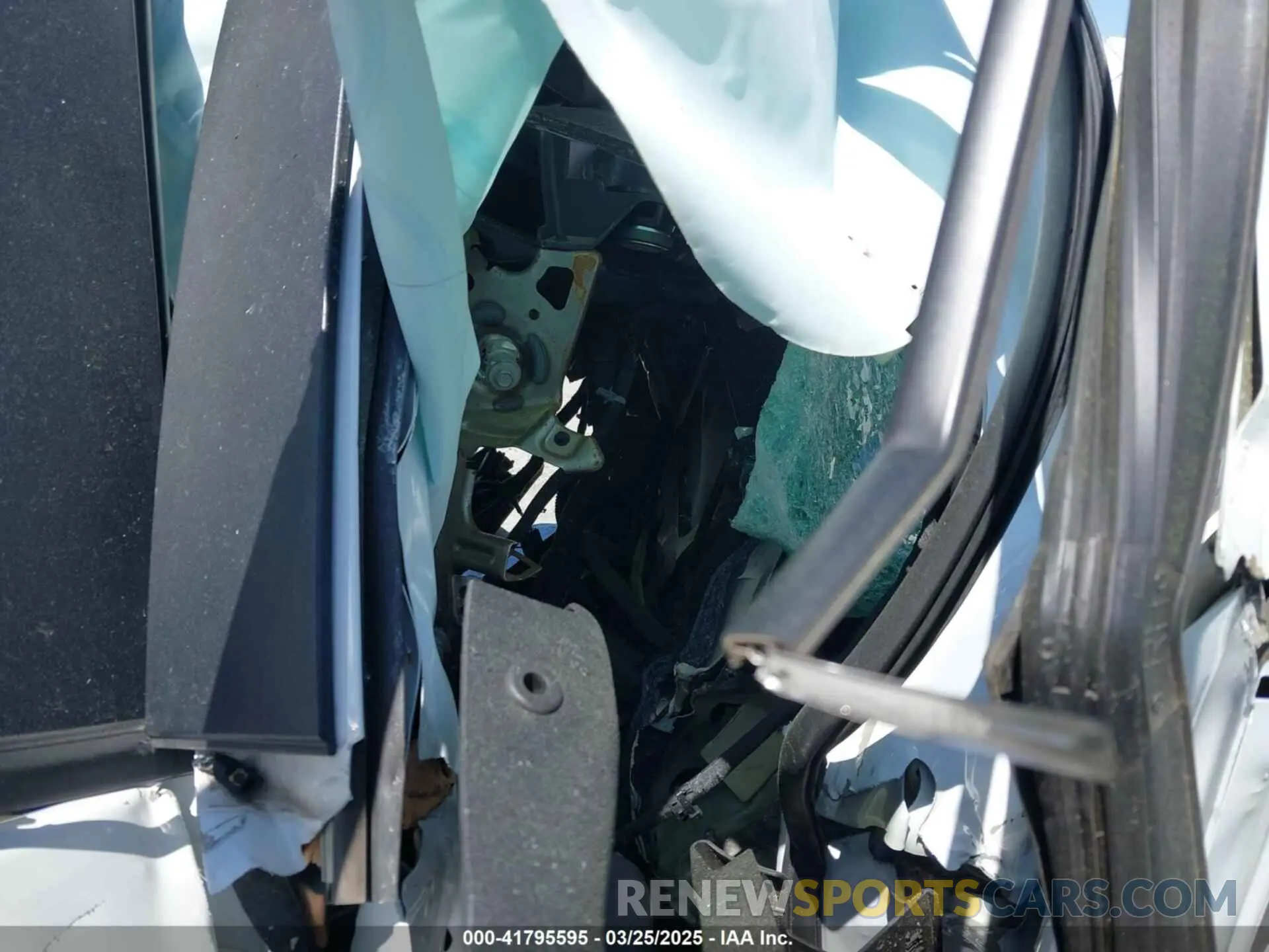 5 Photograph of a damaged car 1GB5WLE75LF287790 CHEVROLET SILVERADO 2500HD 2020
