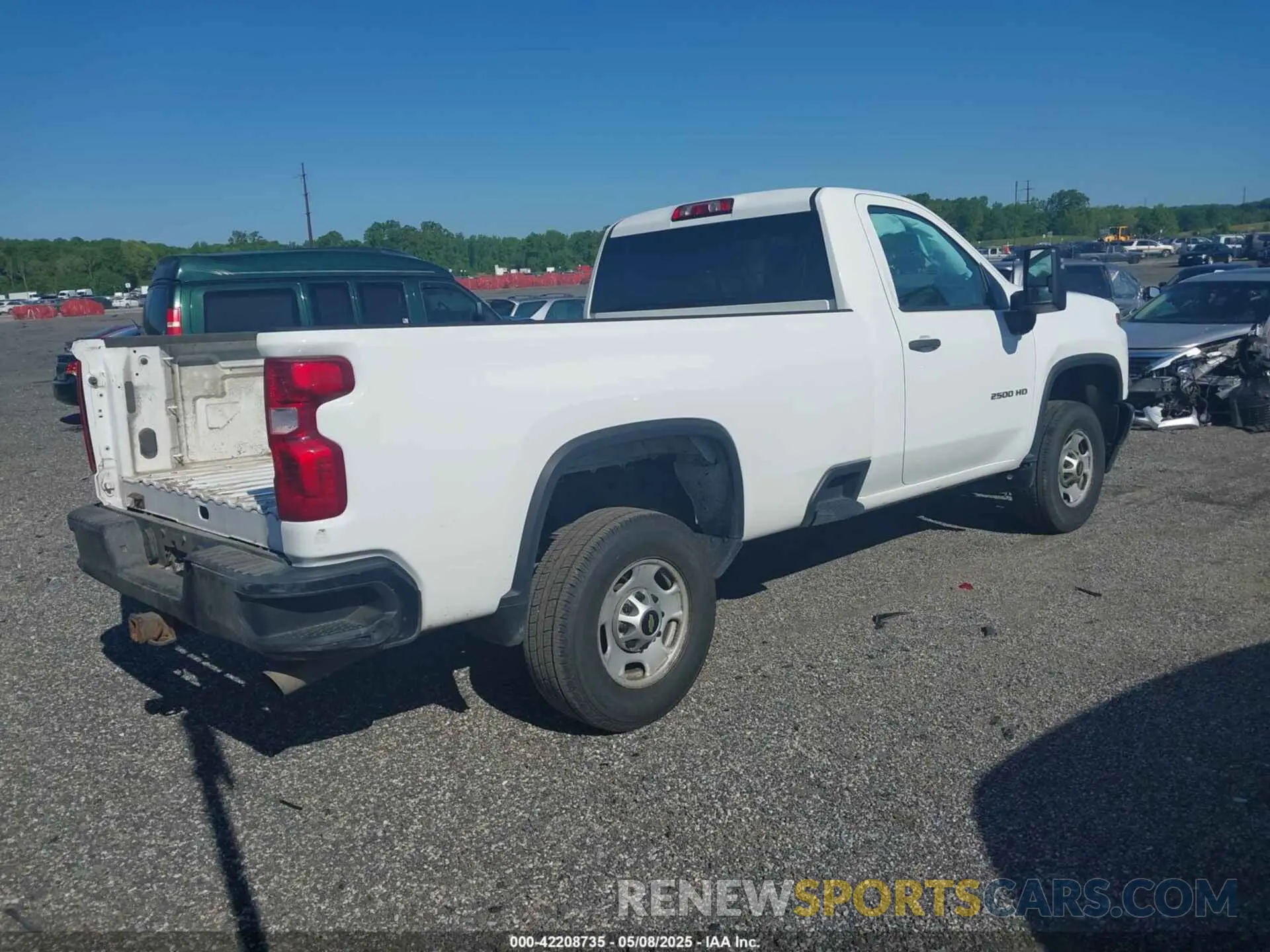 4 Photograph of a damaged car 1GC0WLE72LF174479 CHEVROLET SILVERADO 2500HD 2020