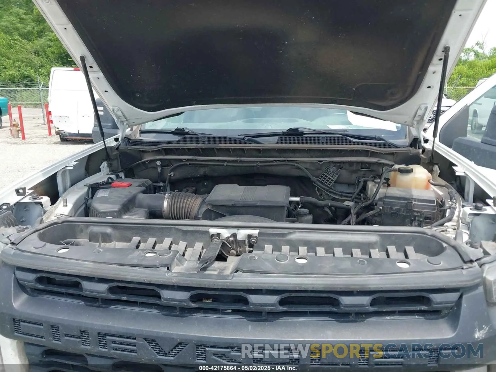 10 Photograph of a damaged car 1GC0WLE75LF202968 CHEVROLET SILVERADO 2500HD 2020