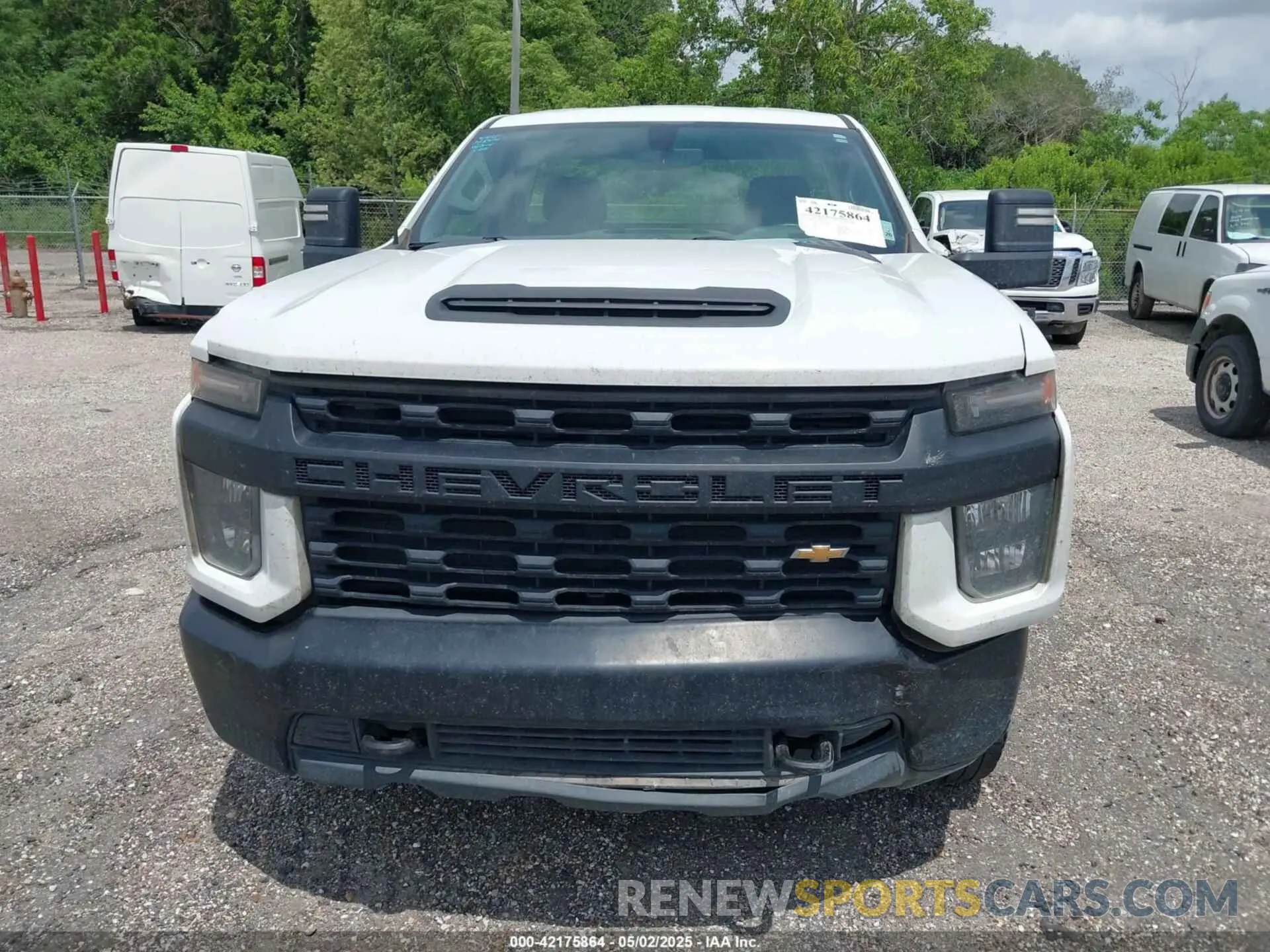 12 Photograph of a damaged car 1GC0WLE75LF202968 CHEVROLET SILVERADO 2500HD 2020