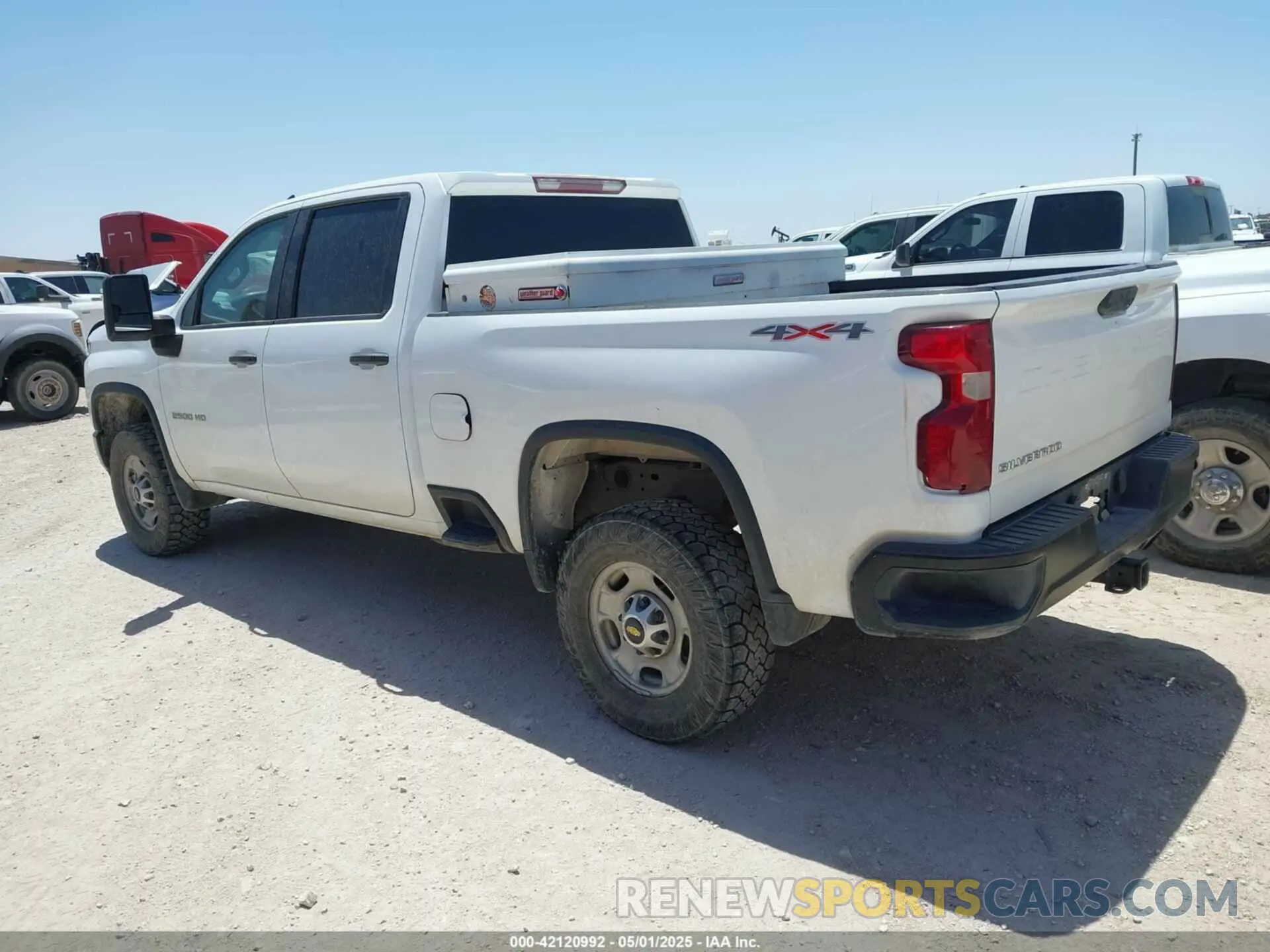 3 Photograph of a damaged car 1GC1YLE70LF184510 CHEVROLET SILVERADO 2500HD 2020