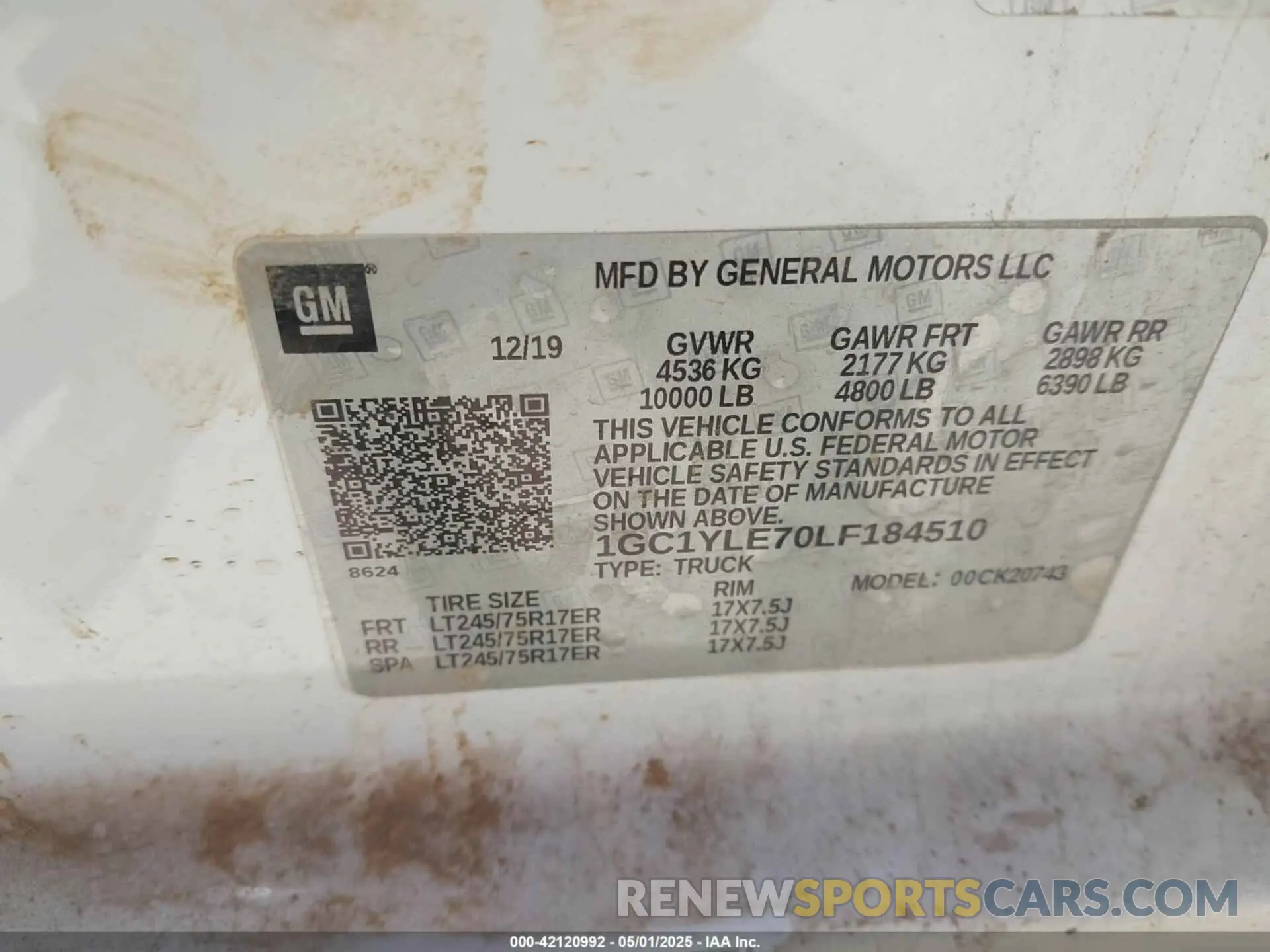 9 Photograph of a damaged car 1GC1YLE70LF184510 CHEVROLET SILVERADO 2500HD 2020