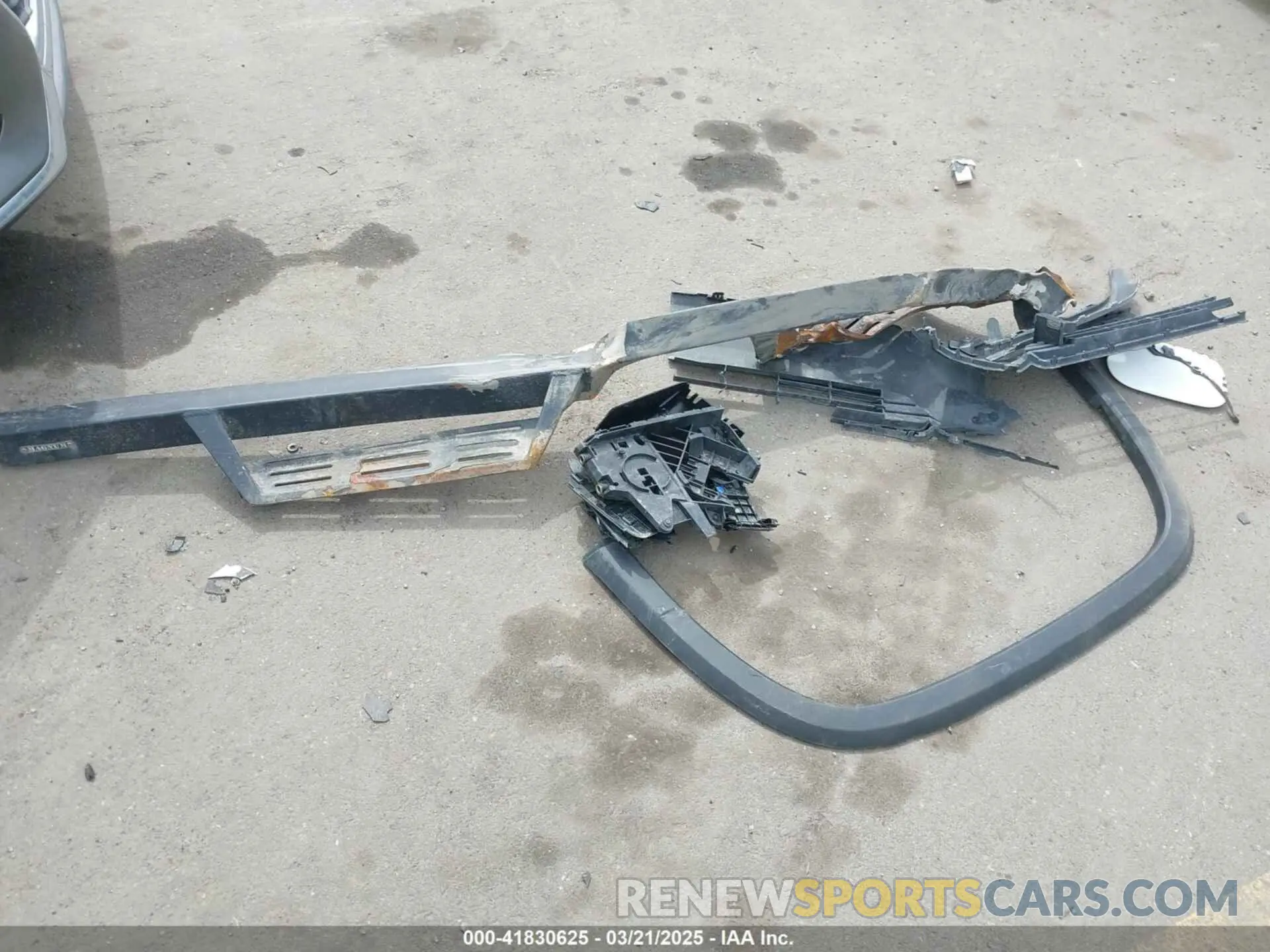 12 Photograph of a damaged car 1GC1YLE71LF331515 CHEVROLET SILVERADO 2500HD 2020