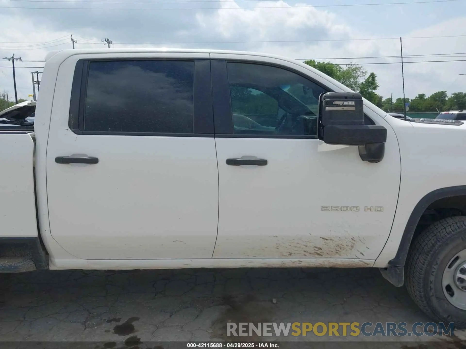 13 Photograph of a damaged car 1GC1YLEY5LF194779 CHEVROLET SILVERADO 2500HD 2020
