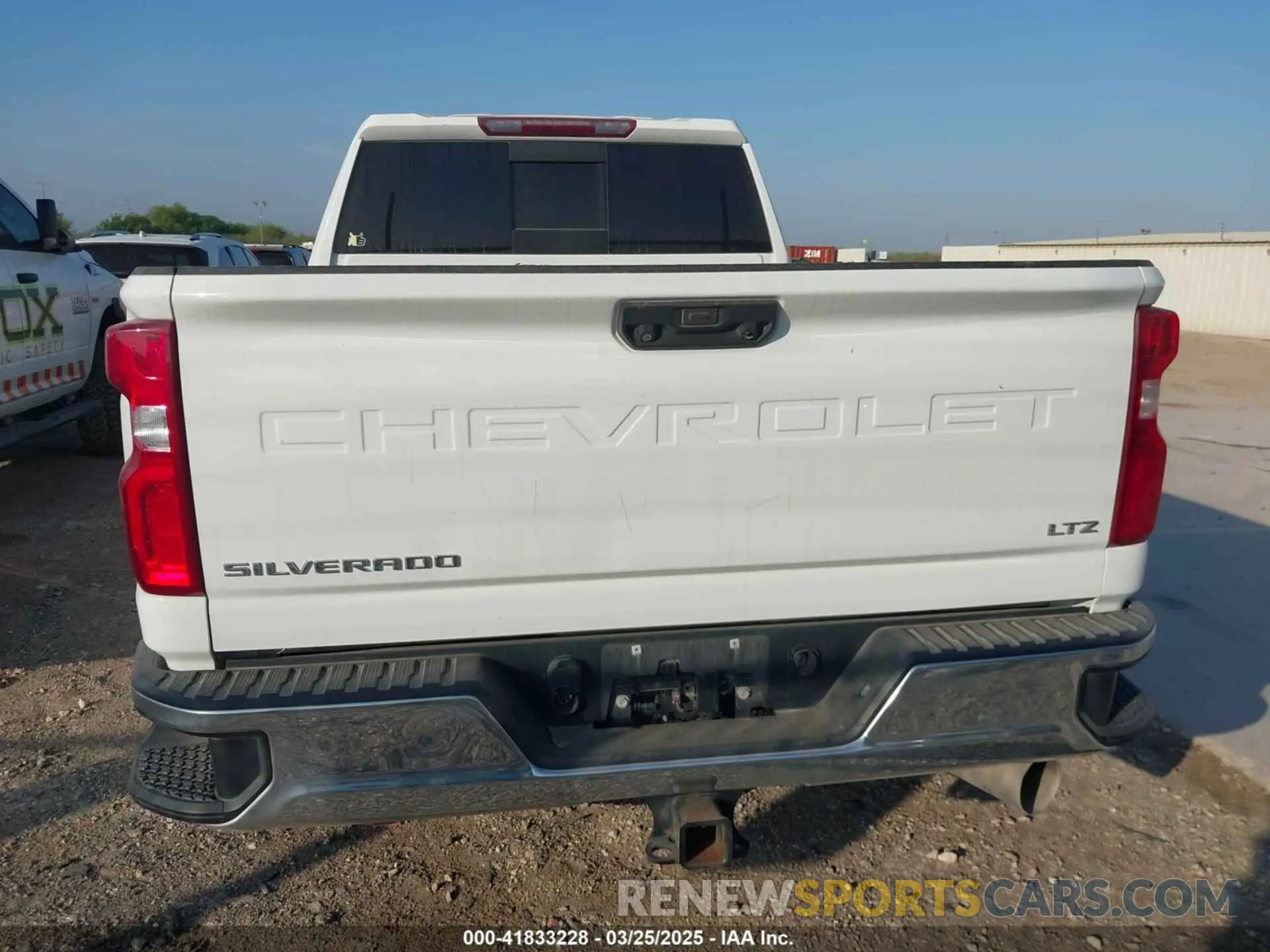 16 Photograph of a damaged car 1GC1YPEY2LF185948 CHEVROLET SILVERADO 2500HD 2020