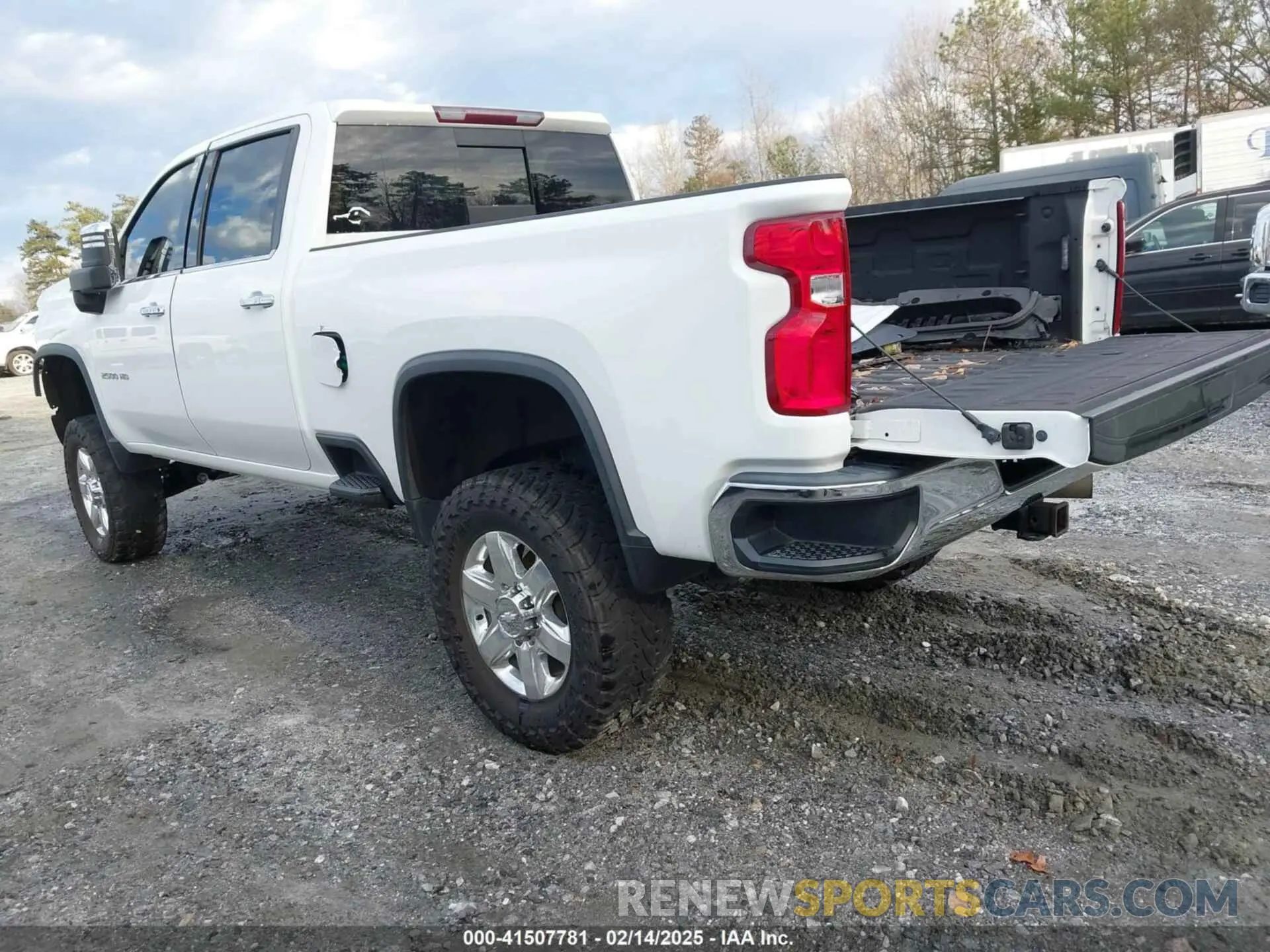 3 Photograph of a damaged car 1GC1YPEY7LF253385 CHEVROLET SILVERADO 2500HD 2020