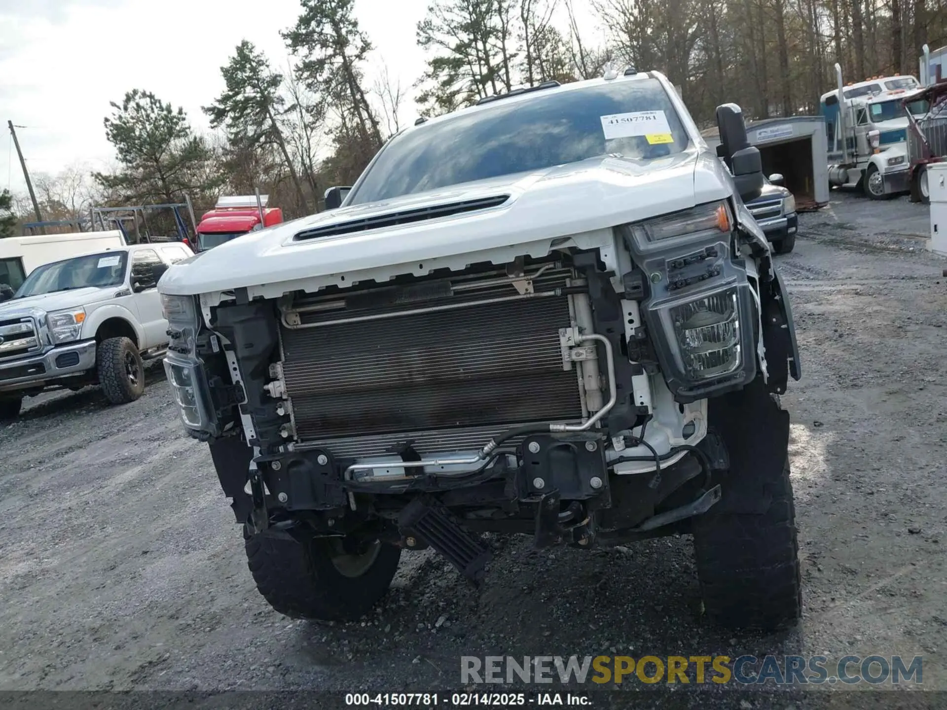 6 Photograph of a damaged car 1GC1YPEY7LF253385 CHEVROLET SILVERADO 2500HD 2020