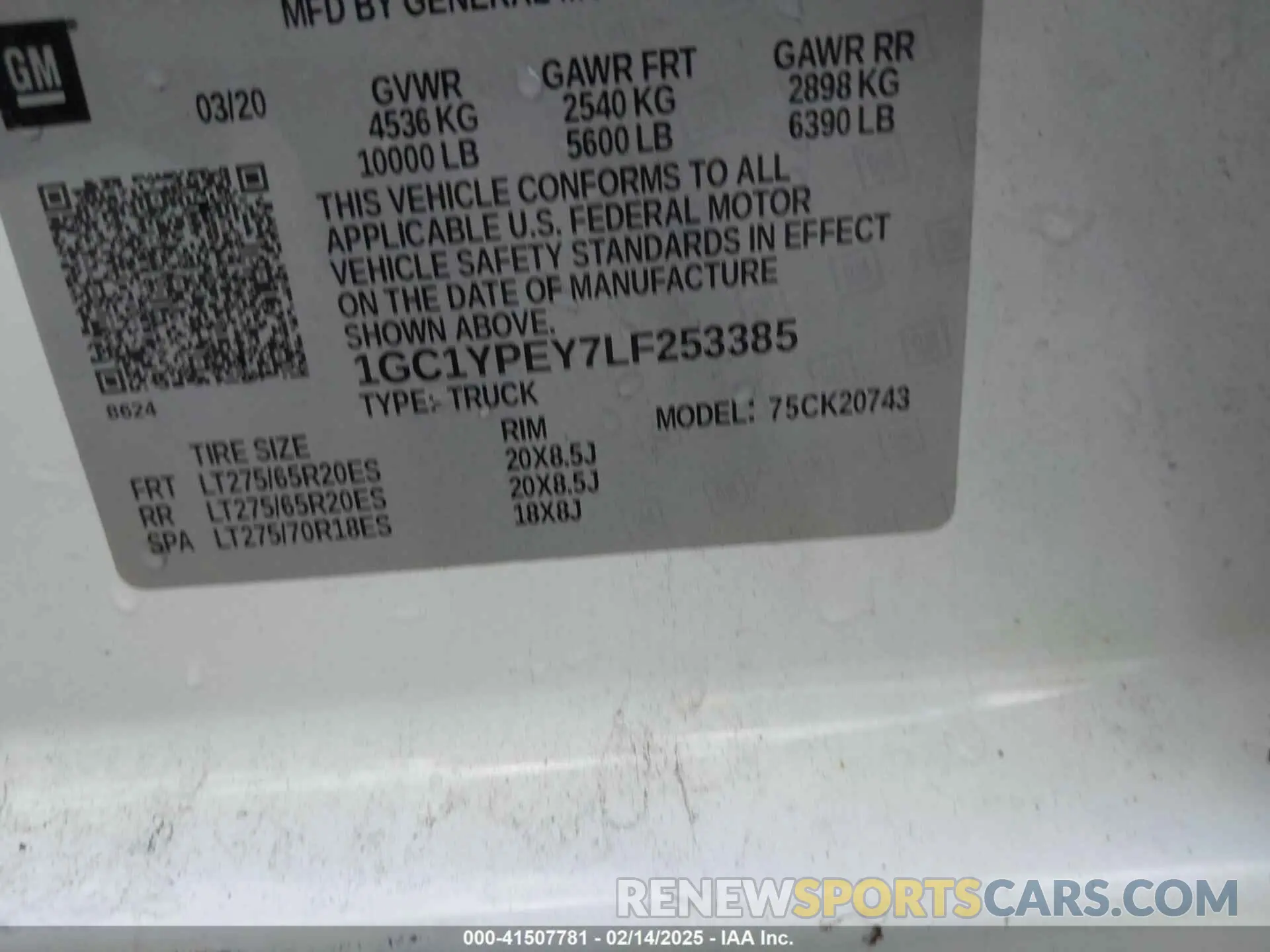 9 Photograph of a damaged car 1GC1YPEY7LF253385 CHEVROLET SILVERADO 2500HD 2020
