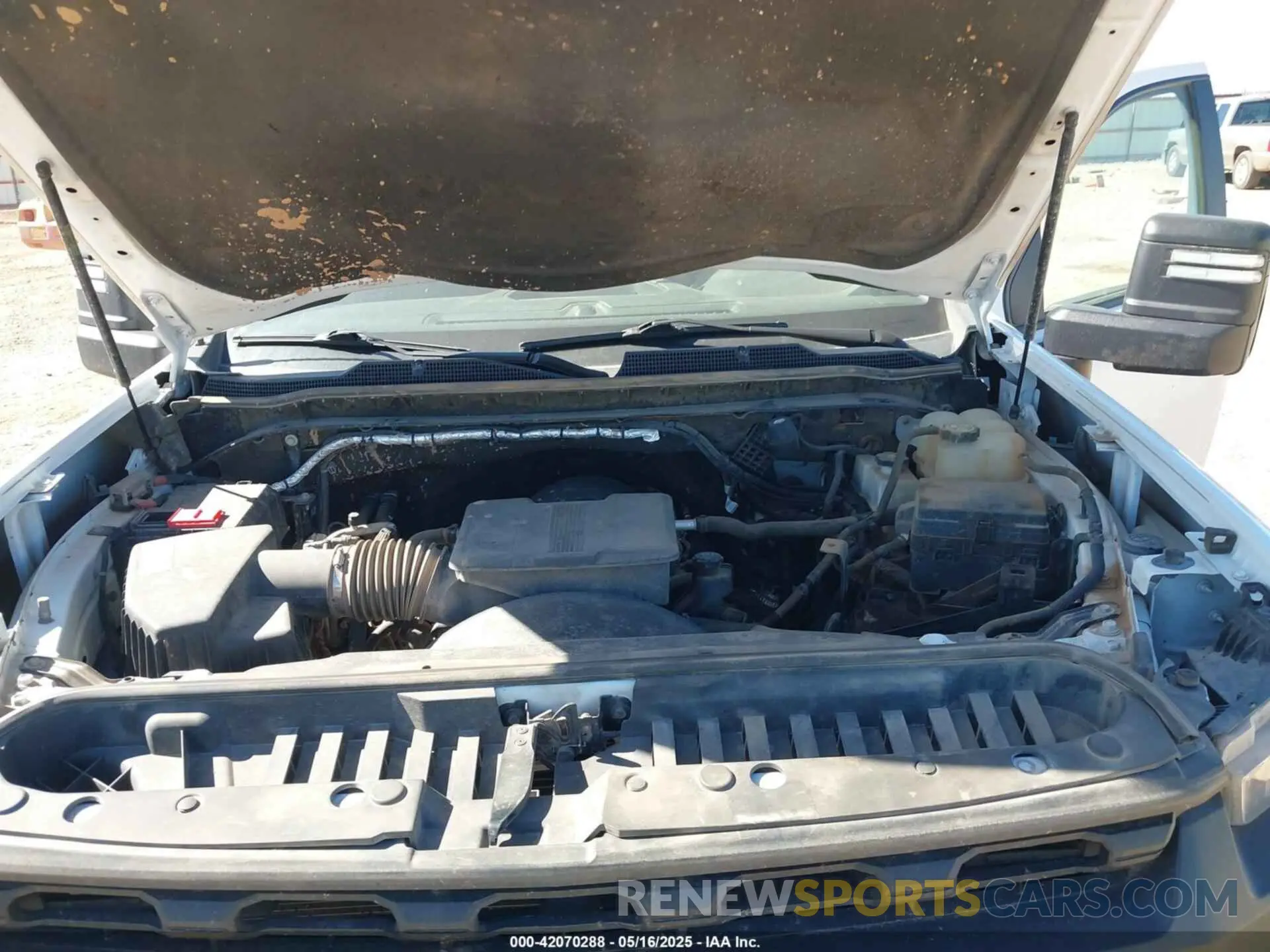 10 Photograph of a damaged car 1GC2YLE71LF266041 CHEVROLET SILVERADO 2500HD 2020