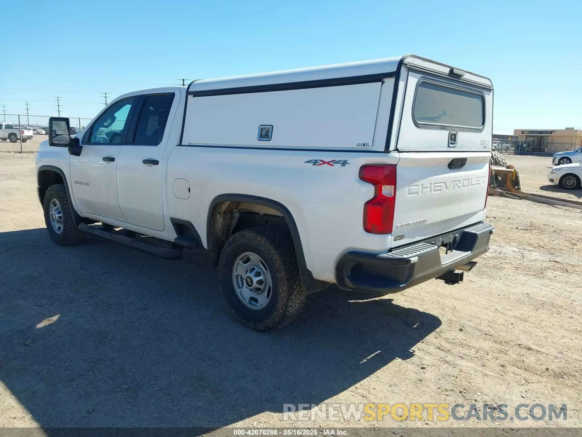 3 Photograph of a damaged car 1GC2YLE71LF266041 CHEVROLET SILVERADO 2500HD 2020