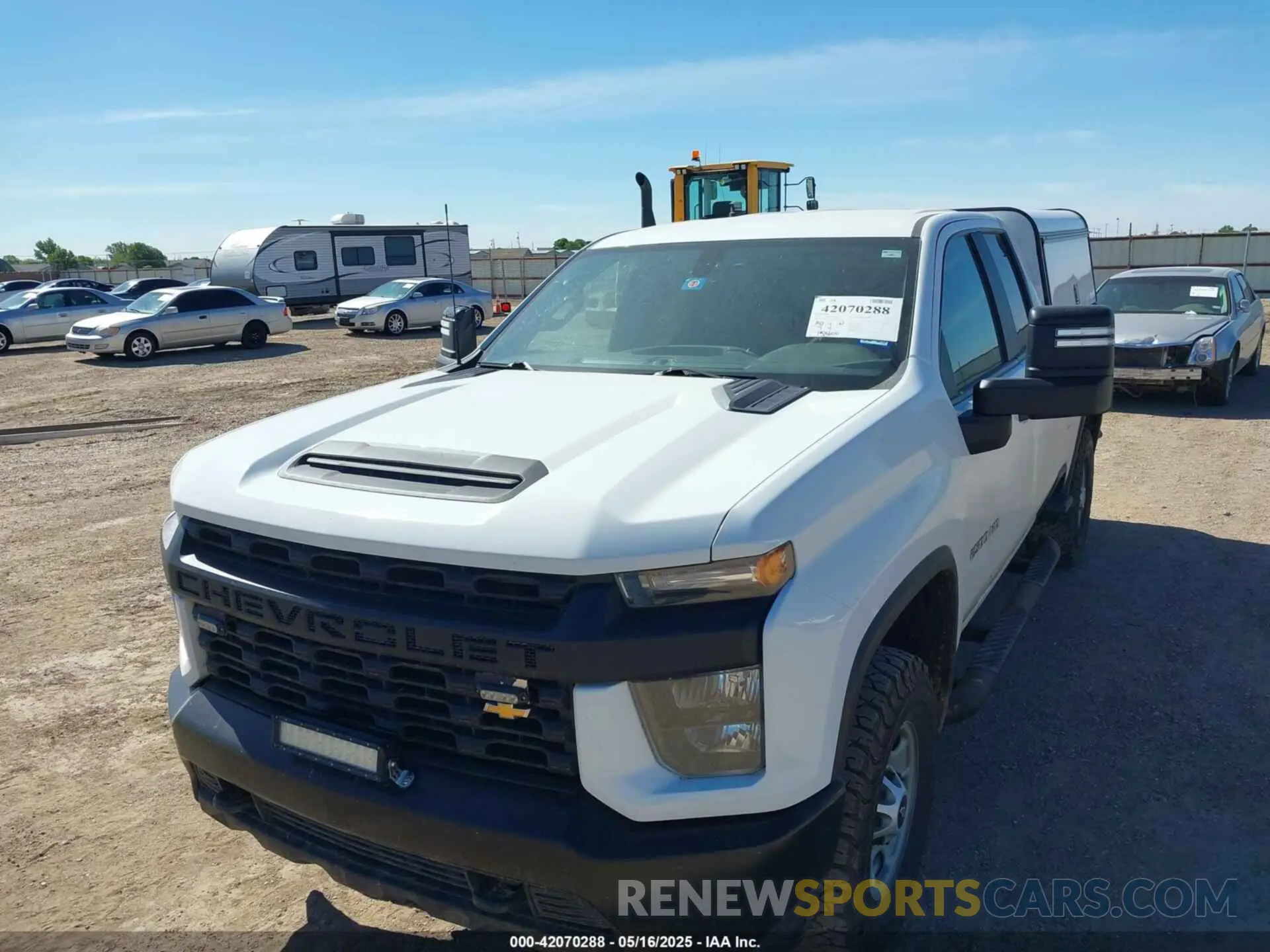 6 Photograph of a damaged car 1GC2YLE71LF266041 CHEVROLET SILVERADO 2500HD 2020