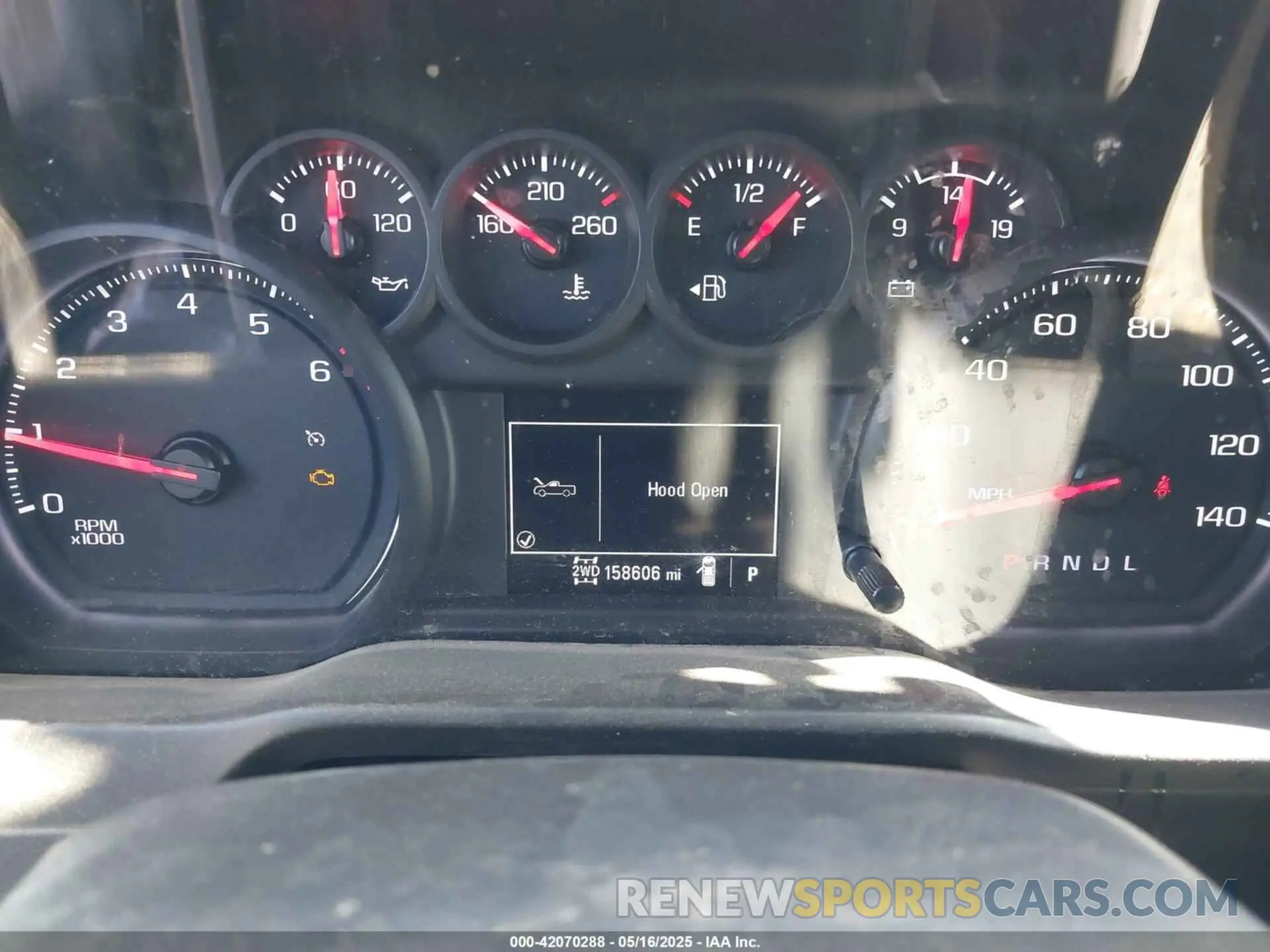 7 Photograph of a damaged car 1GC2YLE71LF266041 CHEVROLET SILVERADO 2500HD 2020