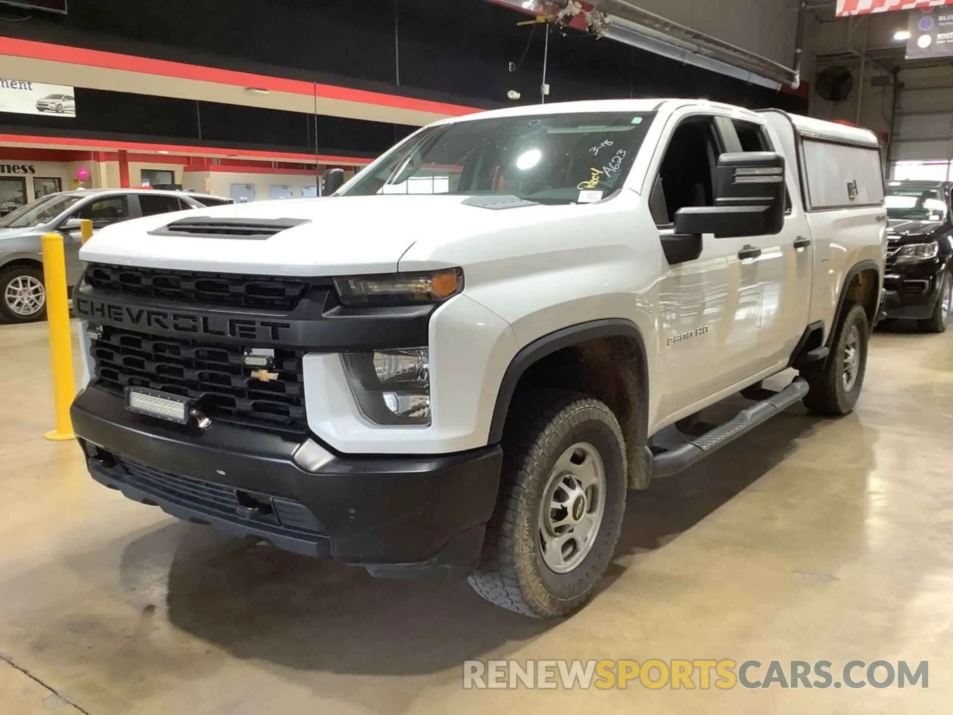 10 Photograph of a damaged car 1GC2YLE76LF264348 CHEVROLET SILVERADO 2500HD 2020