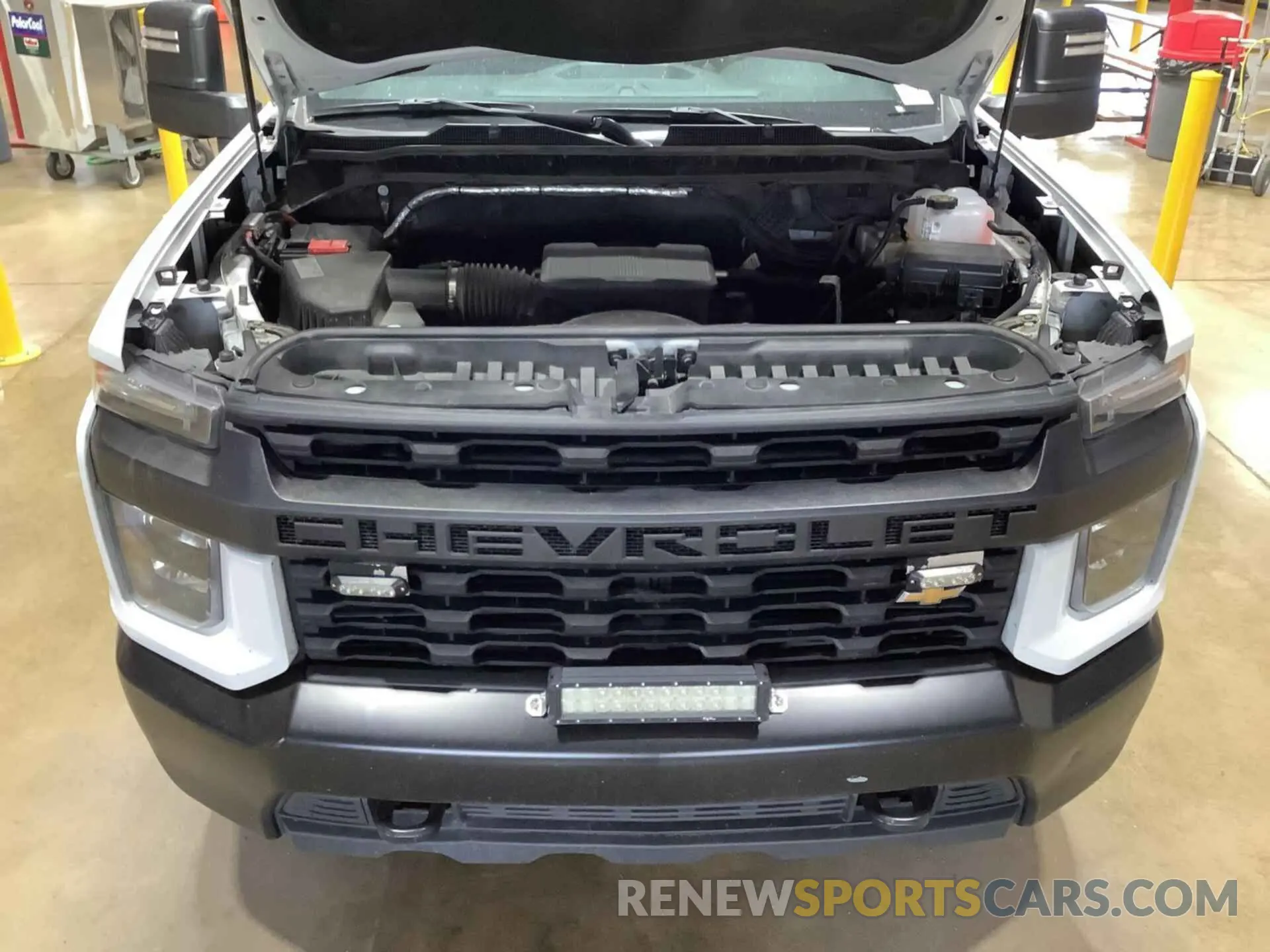 14 Photograph of a damaged car 1GC2YLE76LF264348 CHEVROLET SILVERADO 2500HD 2020