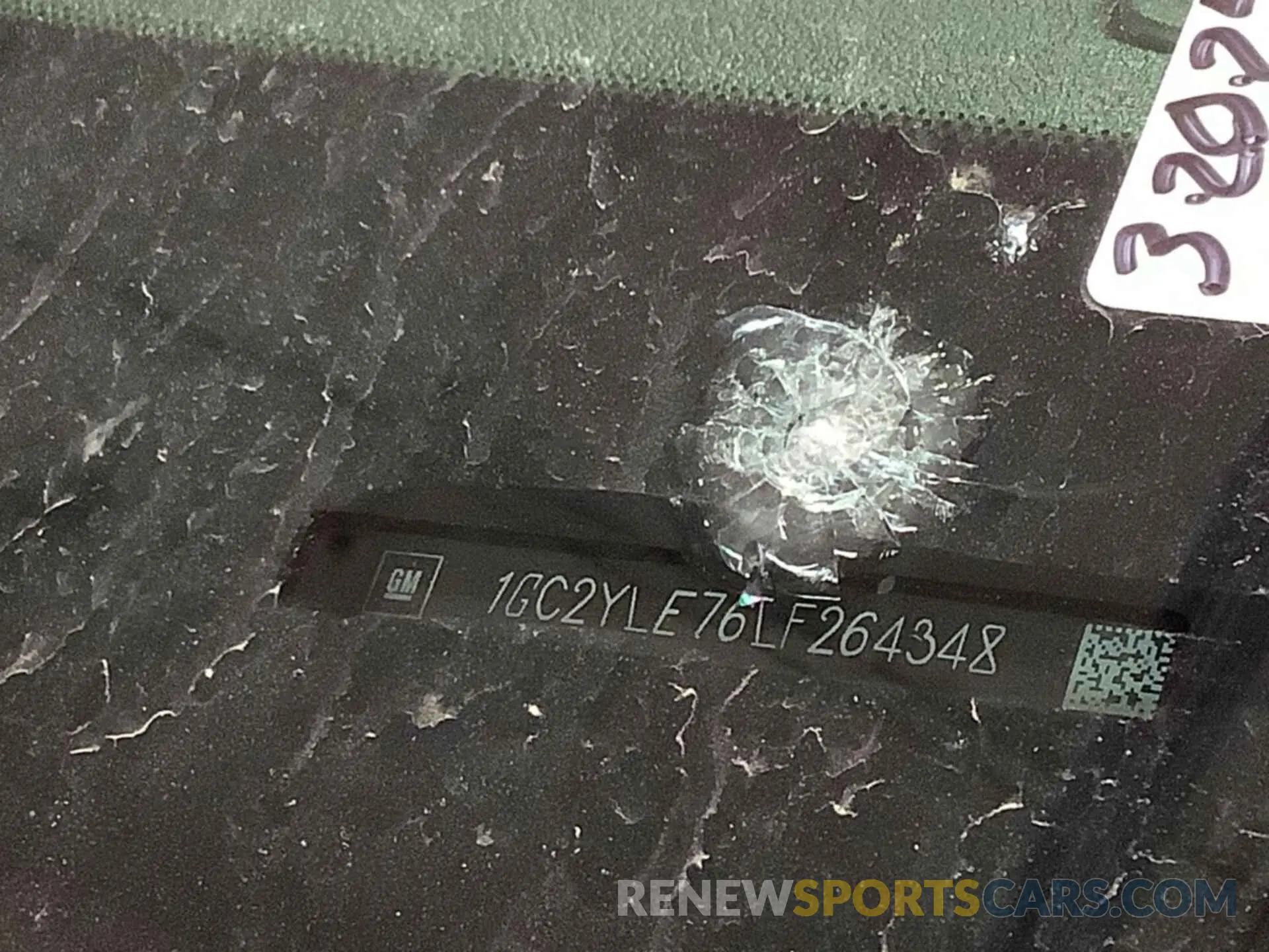 34 Photograph of a damaged car 1GC2YLE76LF264348 CHEVROLET SILVERADO 2500HD 2020