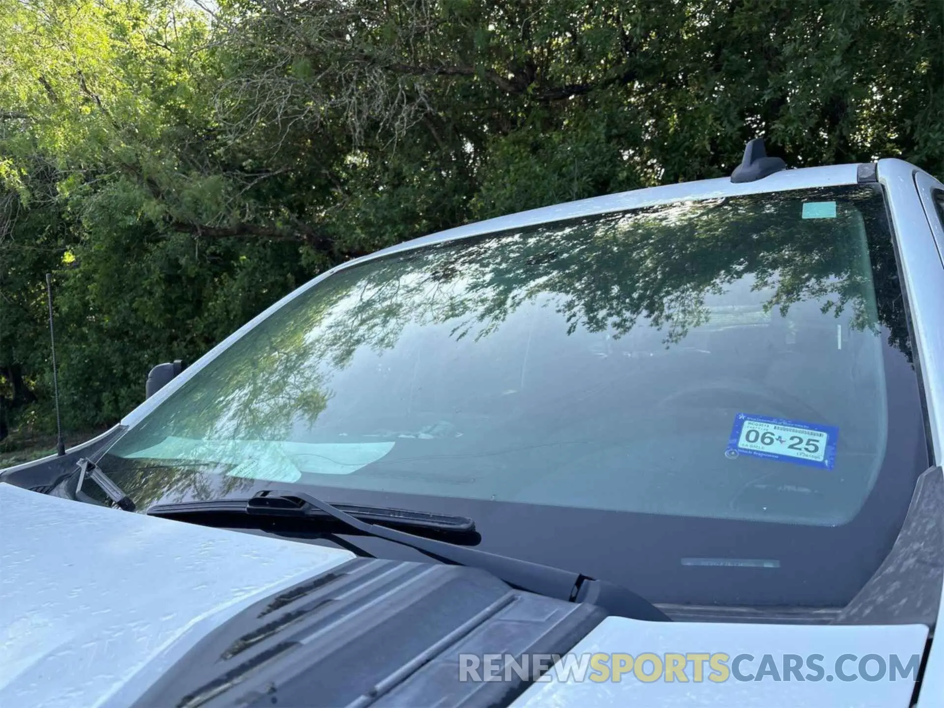 15 Photograph of a damaged car 1GC2YLE78LF261595 CHEVROLET SILVERADO 2500HD 2020