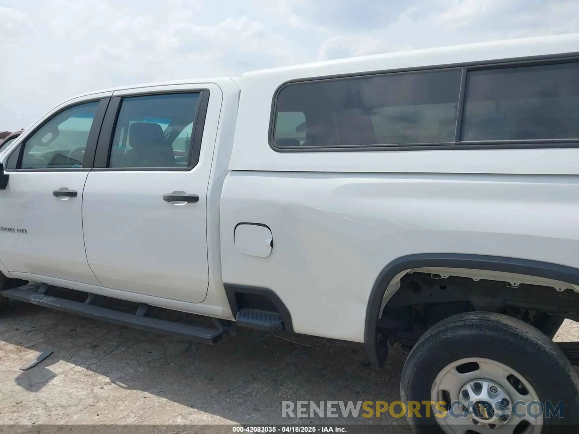 15 Photograph of a damaged car 1GC4WLE78LF155064 CHEVROLET SILVERADO 2500HD 2020