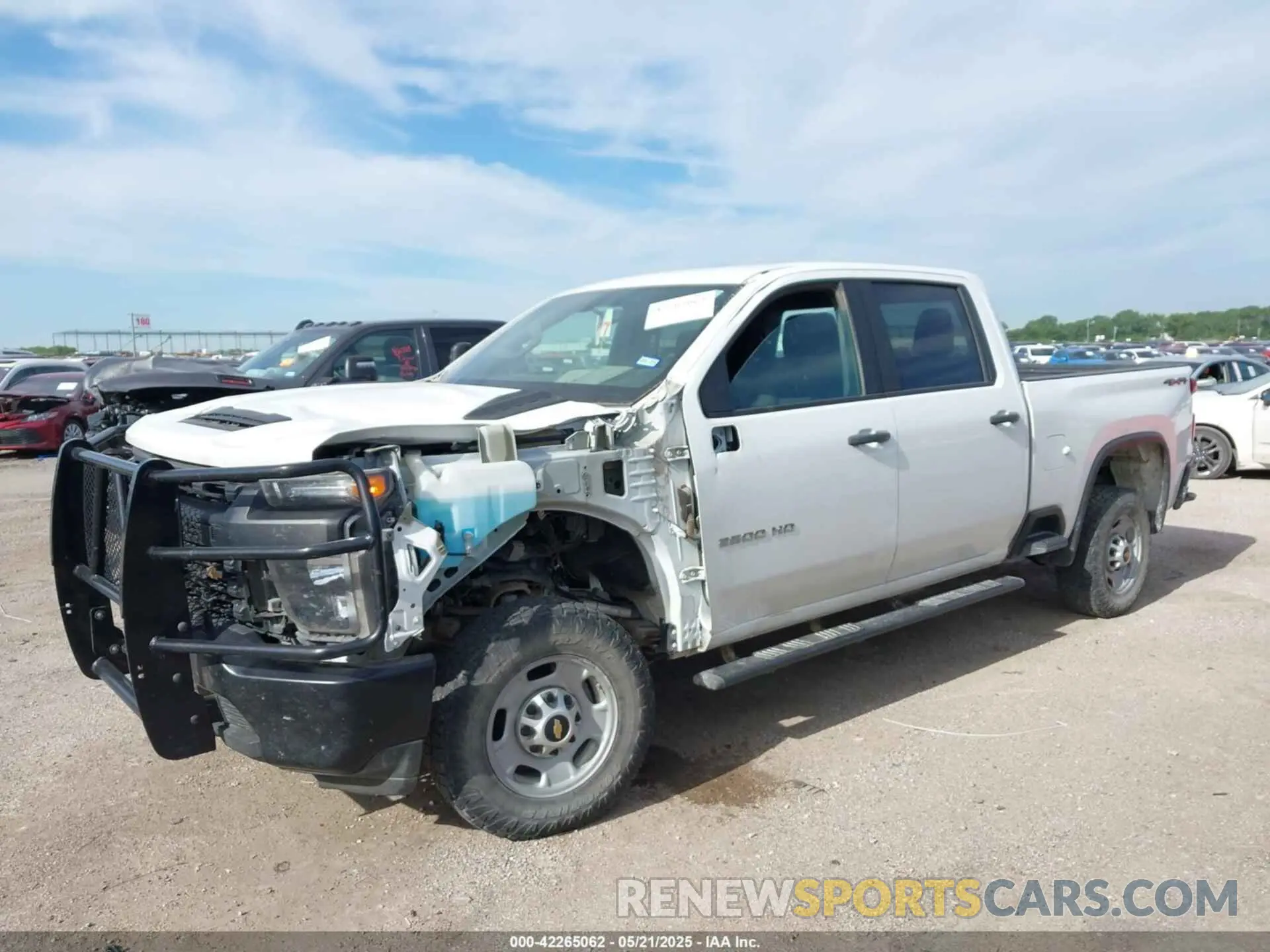 11 Photograph of a damaged car 1GC4YLE73LF313322 CHEVROLET SILVERADO 2500HD 2020