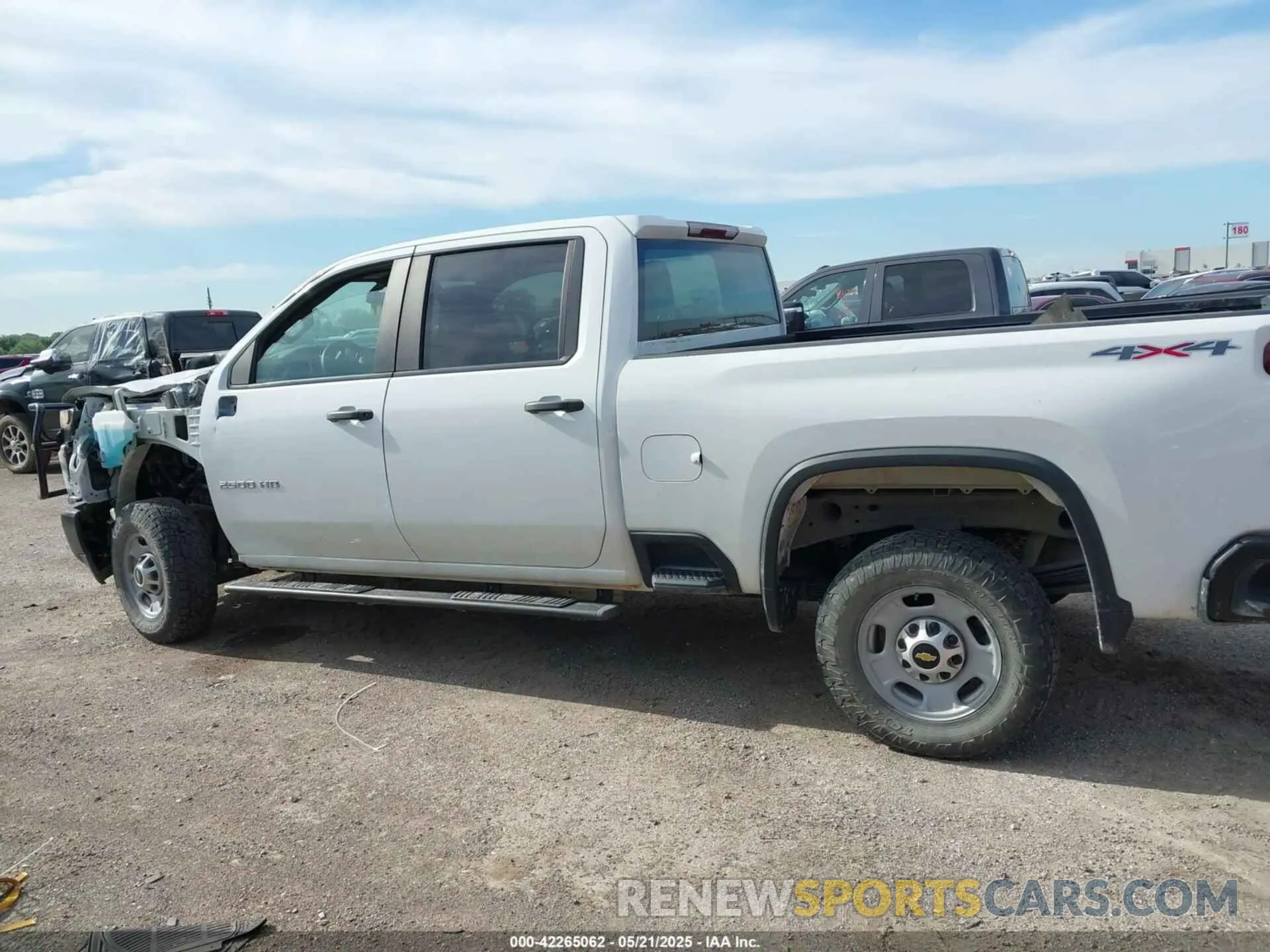 14 Photograph of a damaged car 1GC4YLE73LF313322 CHEVROLET SILVERADO 2500HD 2020