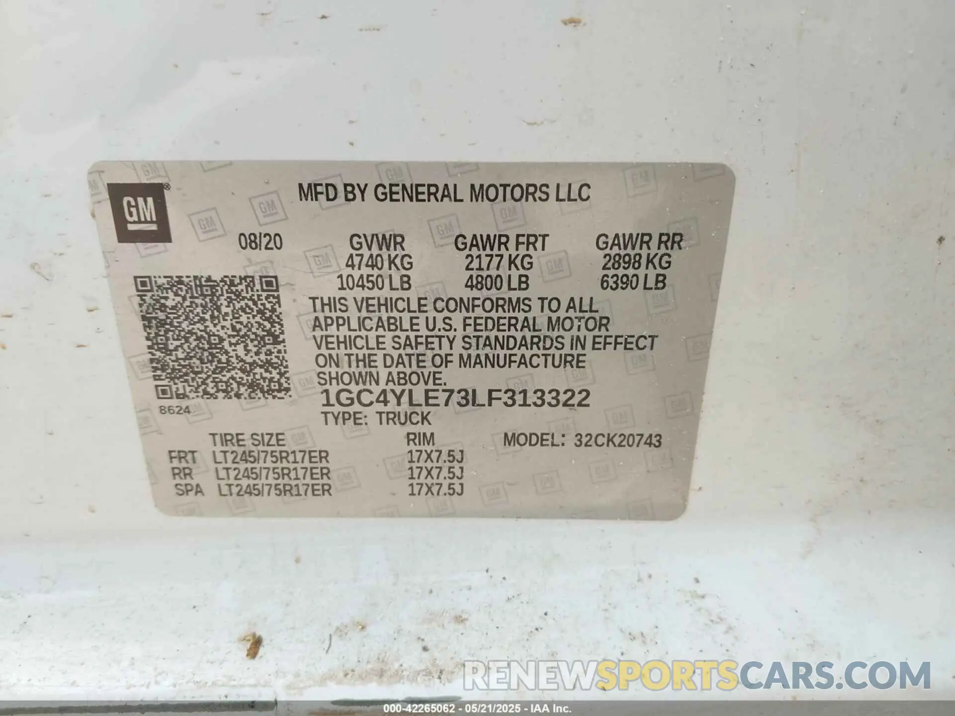 8 Photograph of a damaged car 1GC4YLE73LF313322 CHEVROLET SILVERADO 2500HD 2020