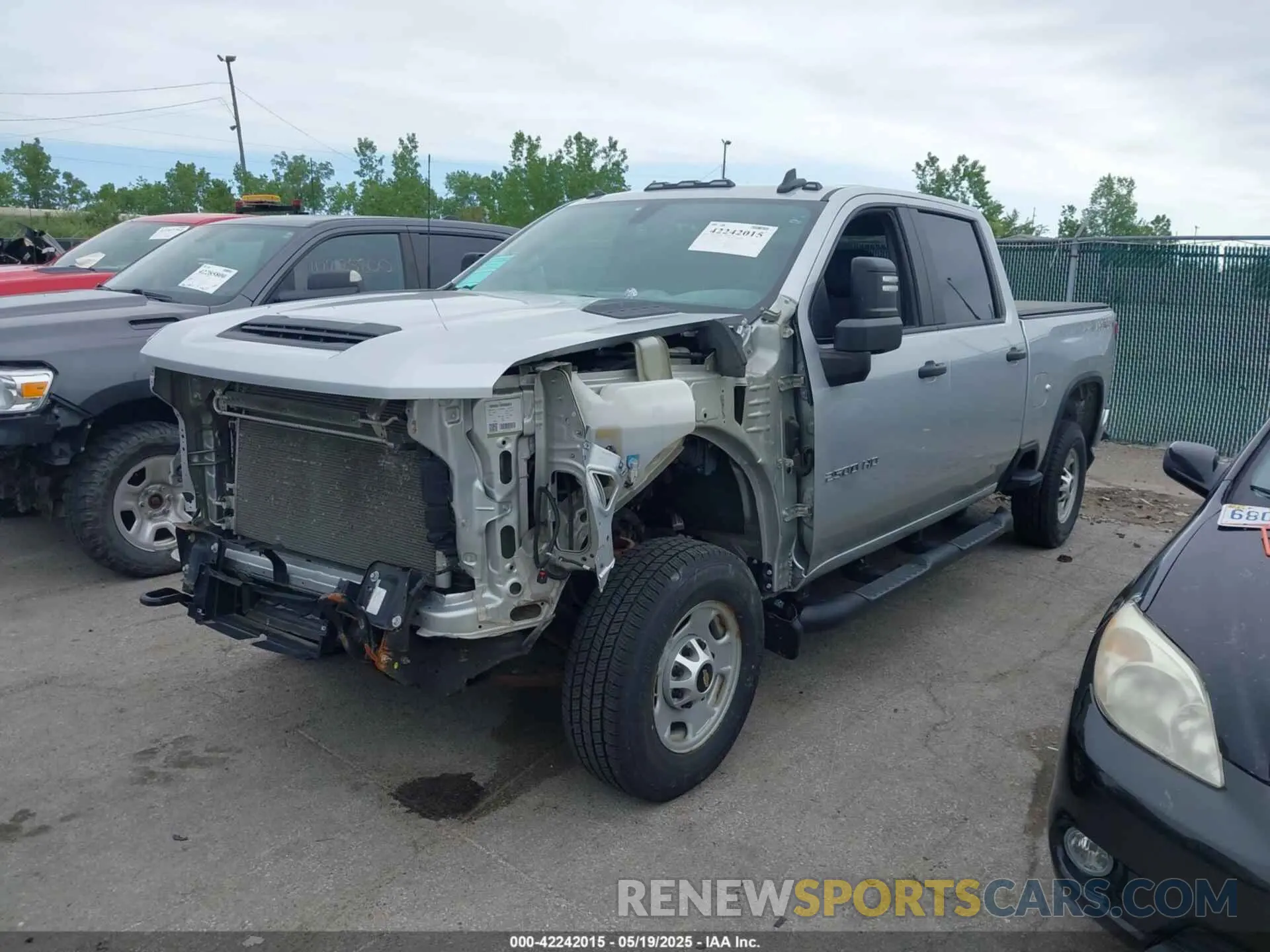 2 Photograph of a damaged car 1GC4YLE78LF177284 CHEVROLET SILVERADO 2500HD 2020