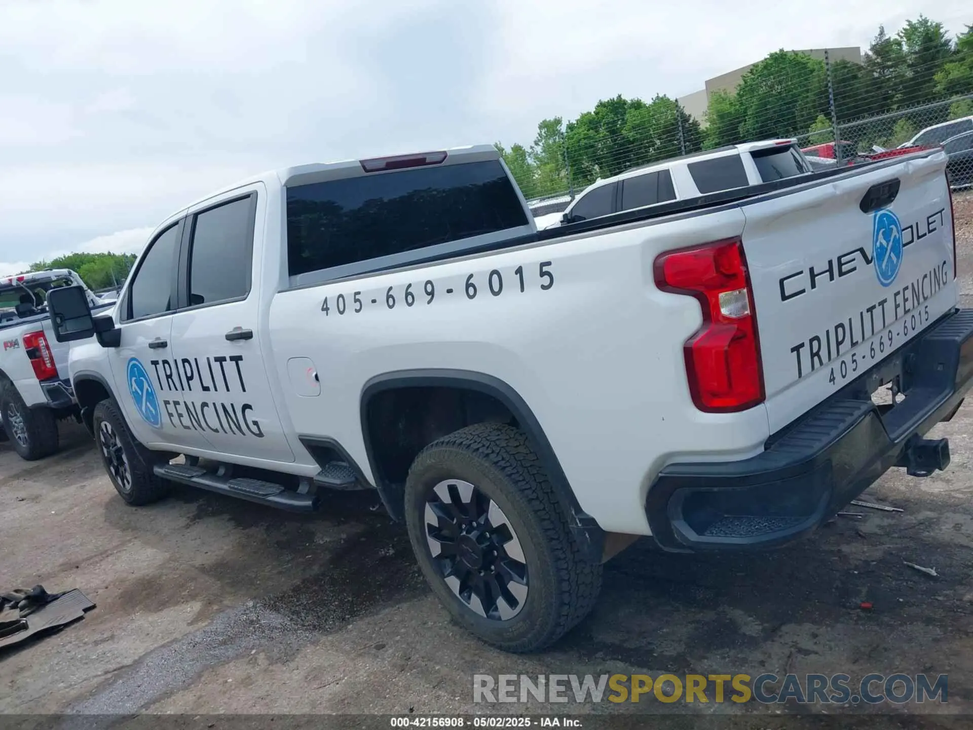 14 Photograph of a damaged car 1GC4YME71LF128952 CHEVROLET SILVERADO 2500HD 2020
