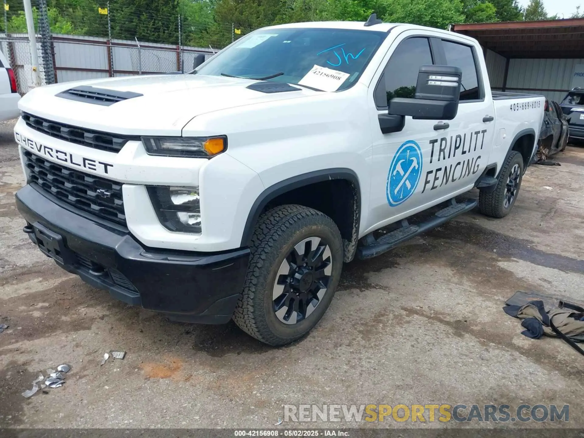 2 Photograph of a damaged car 1GC4YME71LF128952 CHEVROLET SILVERADO 2500HD 2020