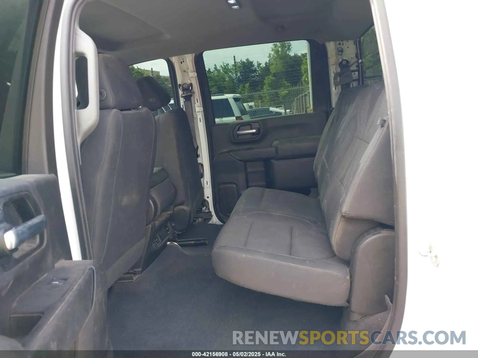 7 Photograph of a damaged car 1GC4YME71LF128952 CHEVROLET SILVERADO 2500HD 2020