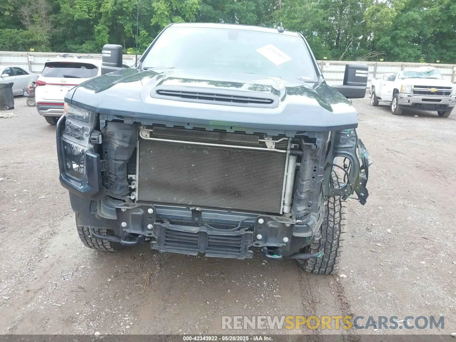 11 Photograph of a damaged car 1GC4YME74LF212375 CHEVROLET SILVERADO 2500HD 2020
