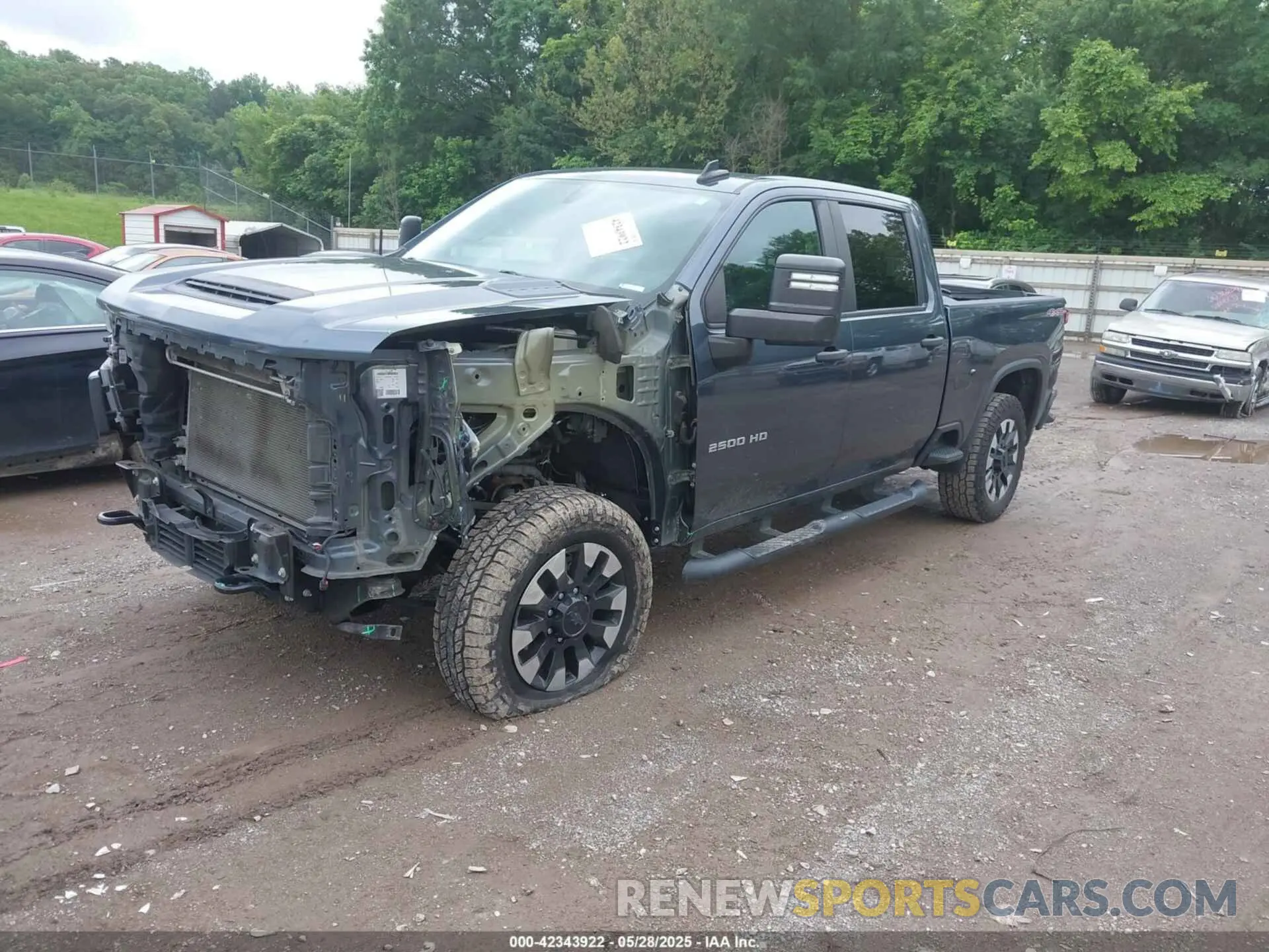 2 Photograph of a damaged car 1GC4YME74LF212375 CHEVROLET SILVERADO 2500HD 2020