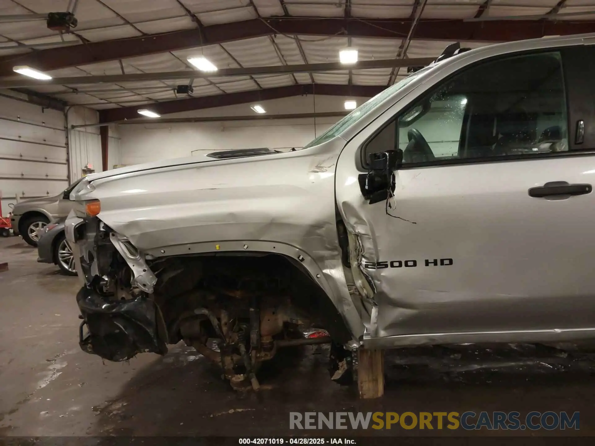 11 Photograph of a damaged car 1GC4YME79LF176506 CHEVROLET SILVERADO 2500HD 2020