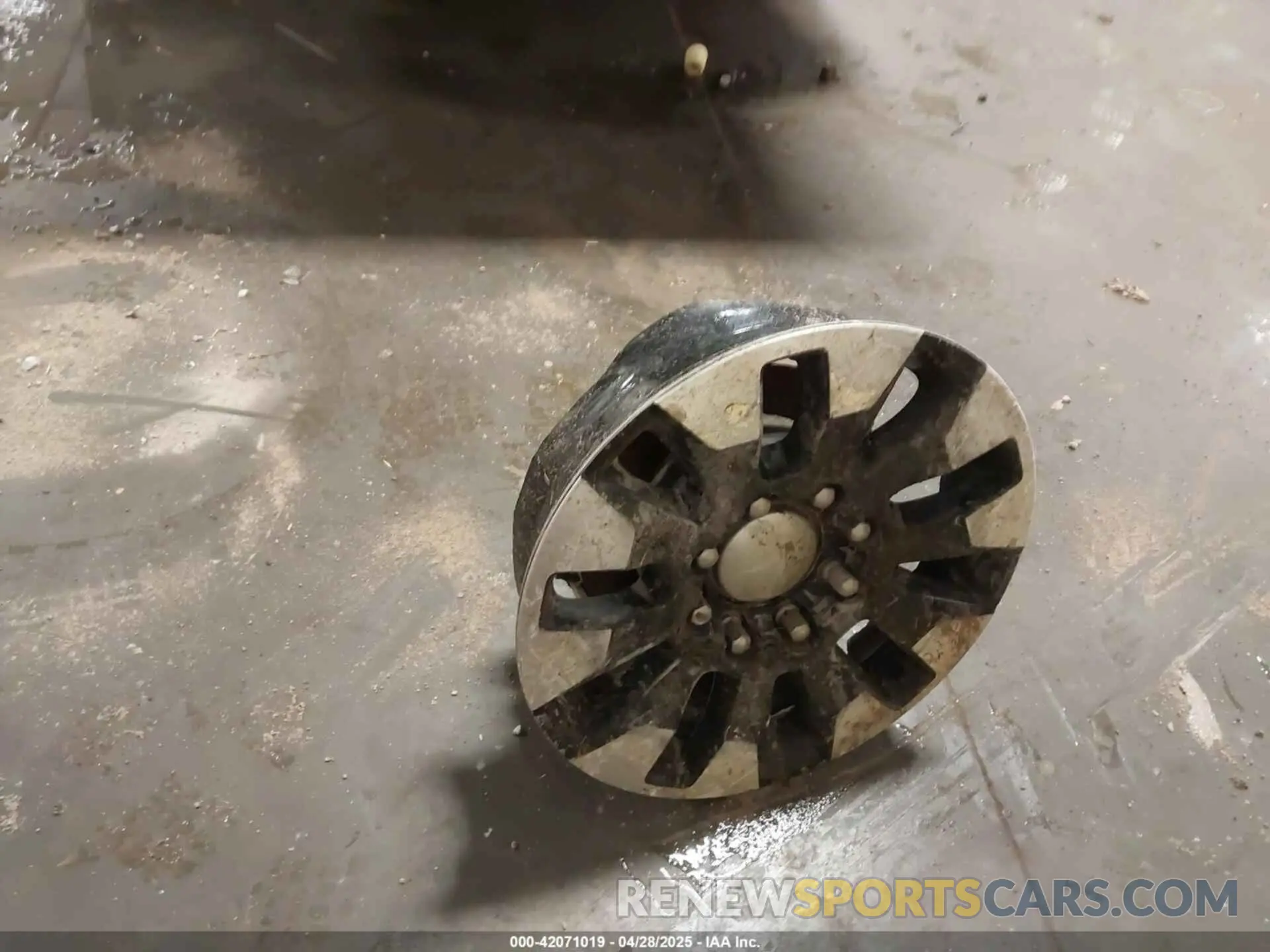 12 Photograph of a damaged car 1GC4YME79LF176506 CHEVROLET SILVERADO 2500HD 2020