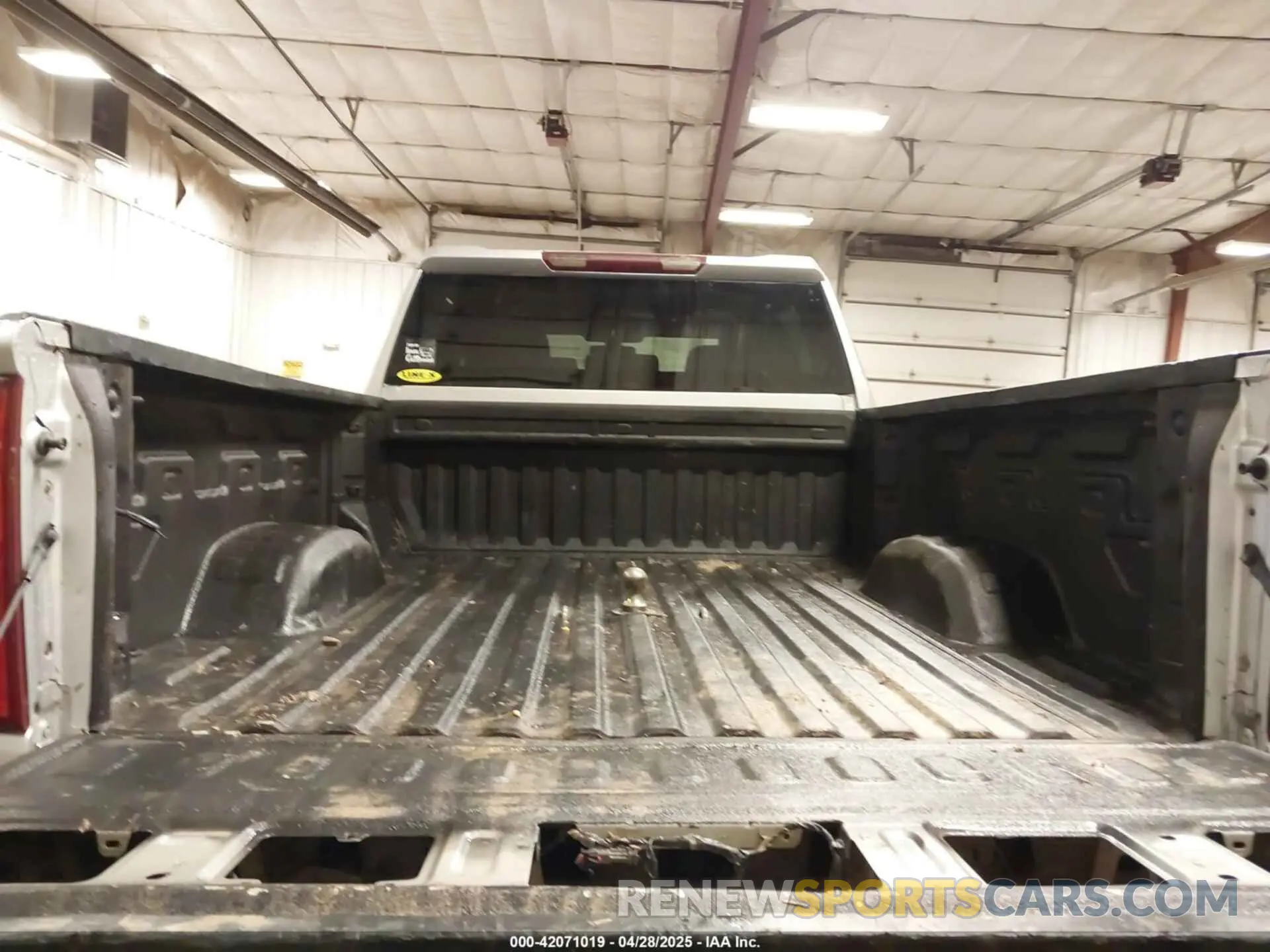 13 Photograph of a damaged car 1GC4YME79LF176506 CHEVROLET SILVERADO 2500HD 2020