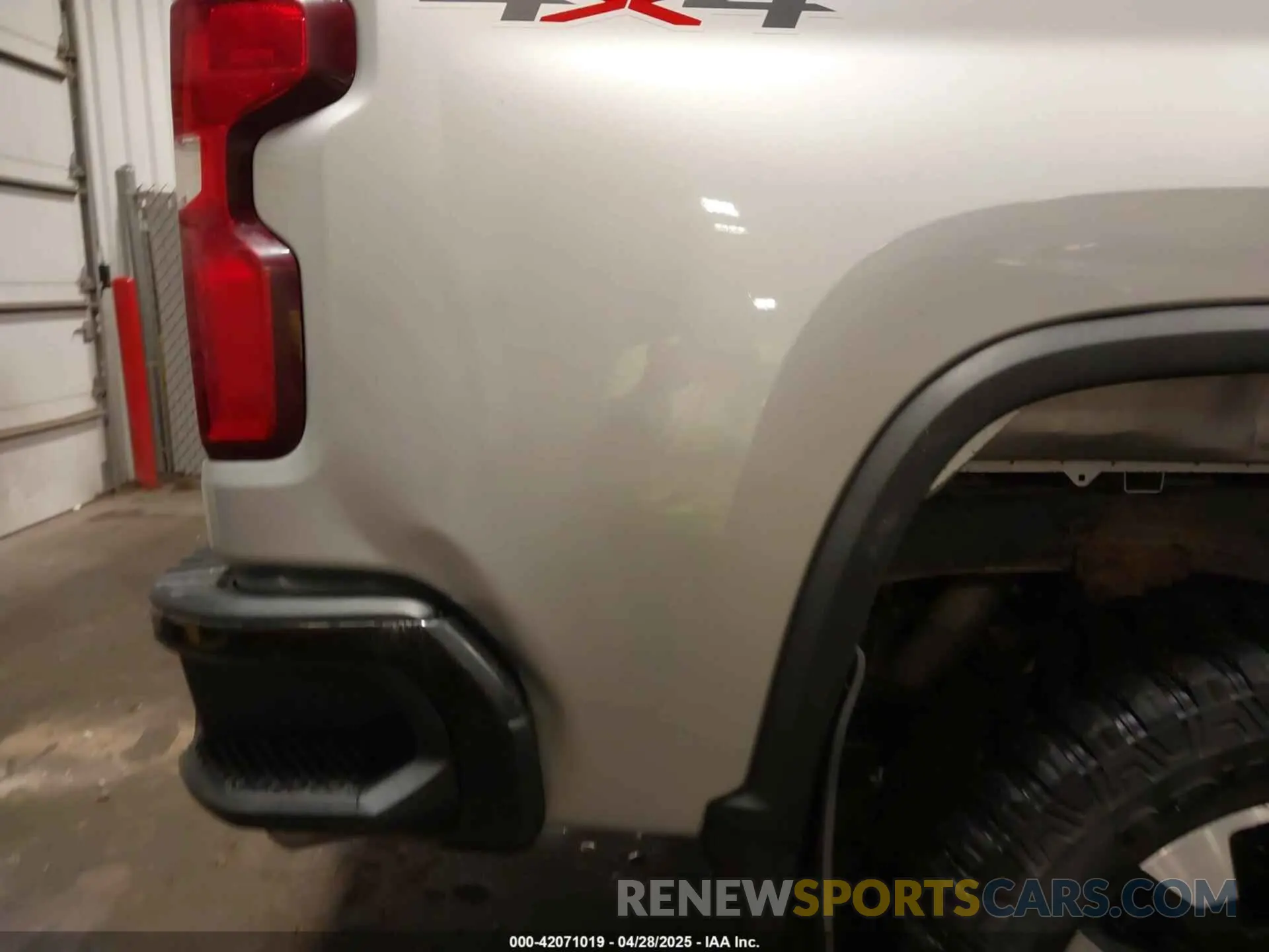 22 Photograph of a damaged car 1GC4YME79LF176506 CHEVROLET SILVERADO 2500HD 2020