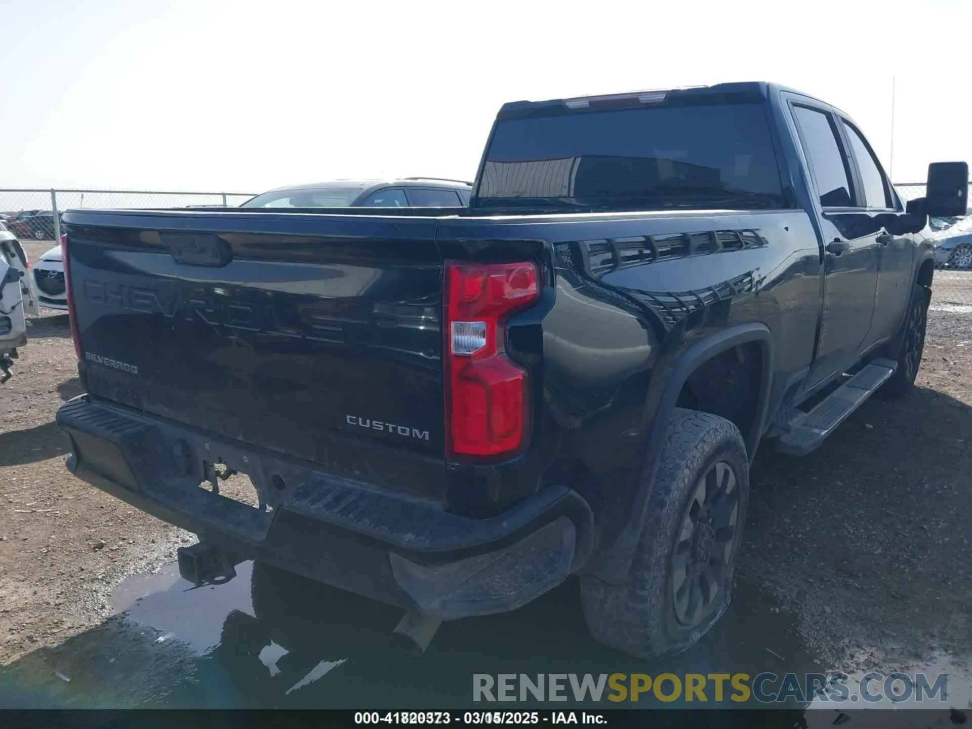 4 Photograph of a damaged car 1GC4YME7XLF306941 CHEVROLET SILVERADO 2500HD 2020