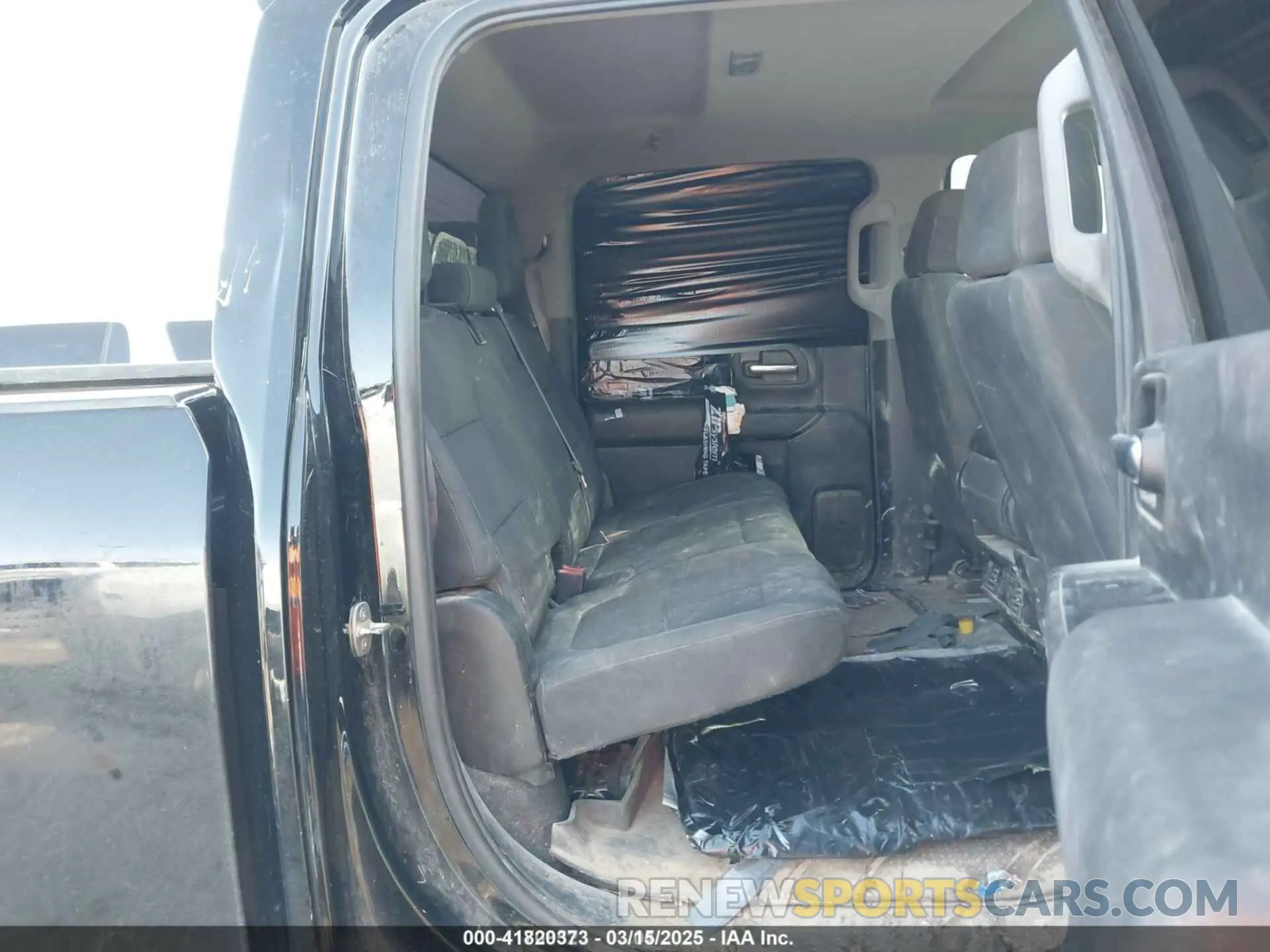 6 Photograph of a damaged car 1GC4YME7XLF306941 CHEVROLET SILVERADO 2500HD 2020