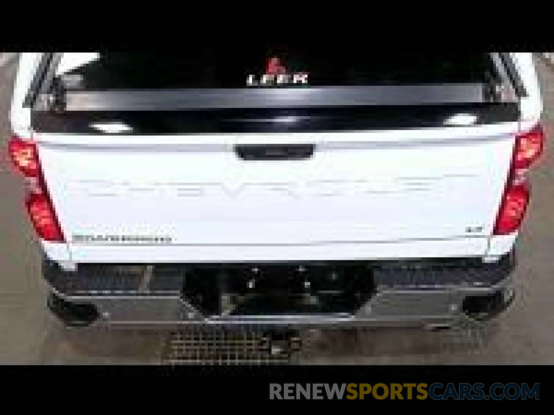 29 Photograph of a damaged car 1GC4YNE76LF307140 CHEVROLET SILVERADO 2500HD 2020