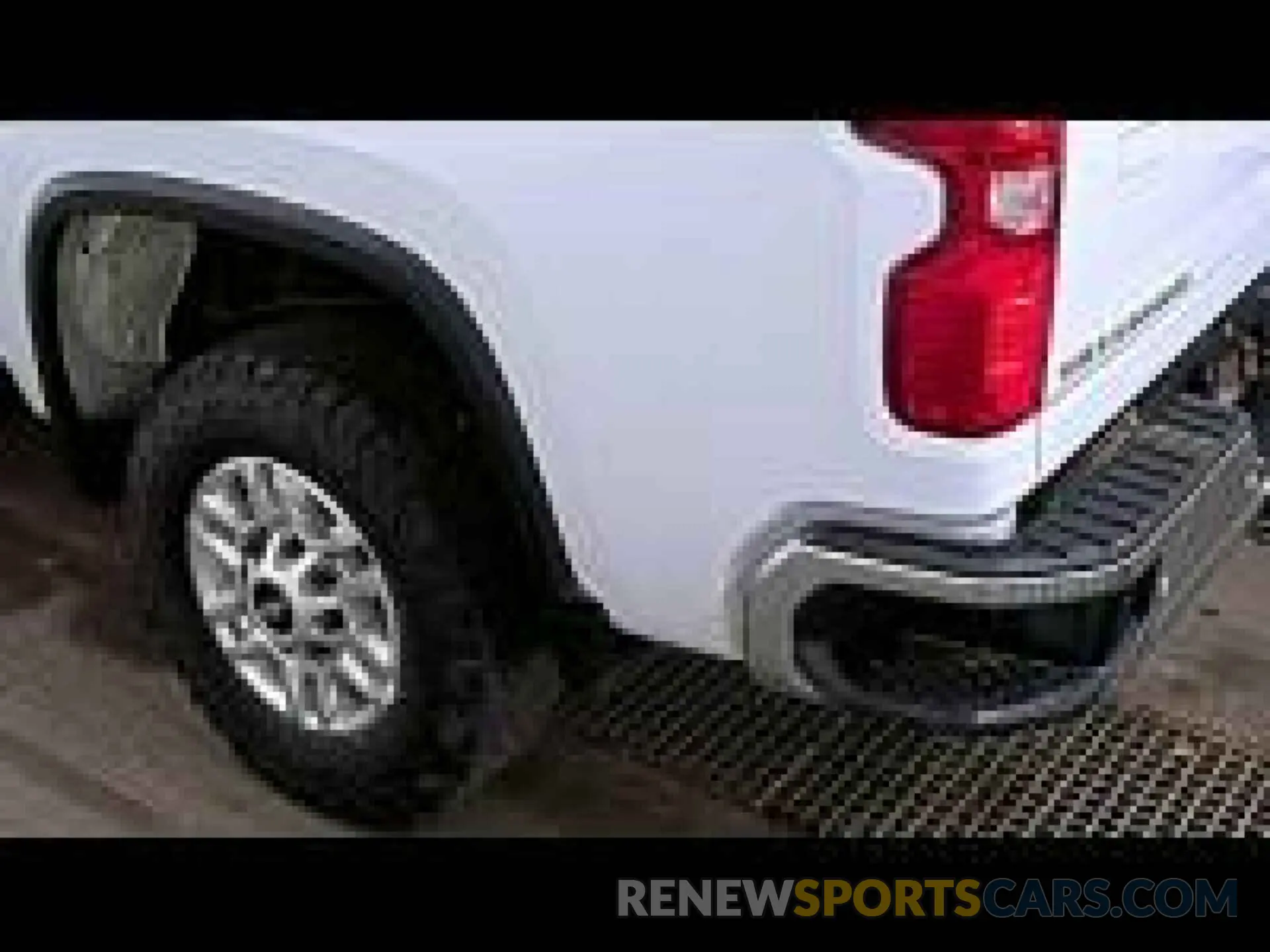 35 Photograph of a damaged car 1GC4YNE76LF307140 CHEVROLET SILVERADO 2500HD 2020