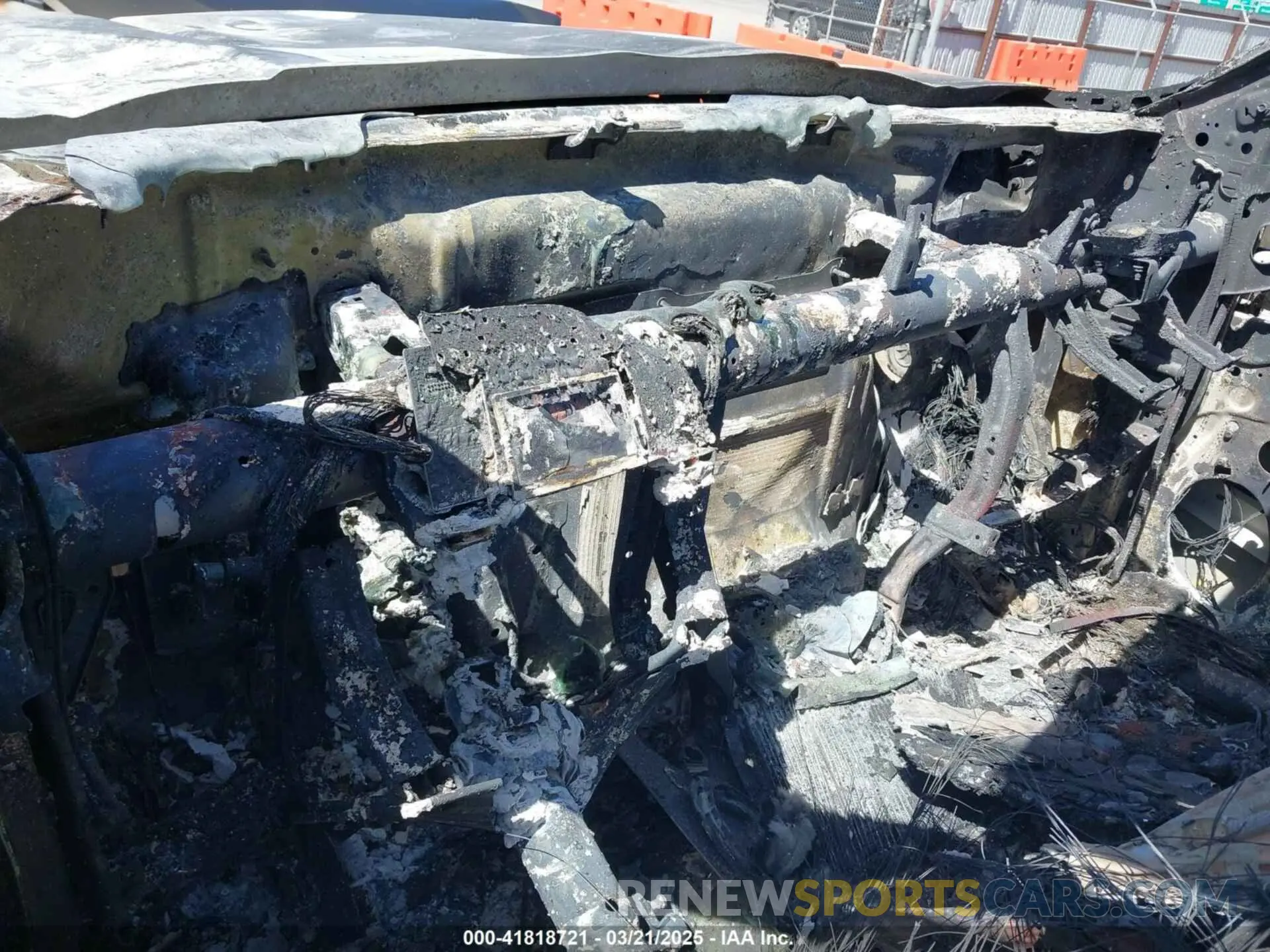 6 Photograph of a damaged car 1GC4YNEY6LF260409 CHEVROLET SILVERADO 2500HD 2020