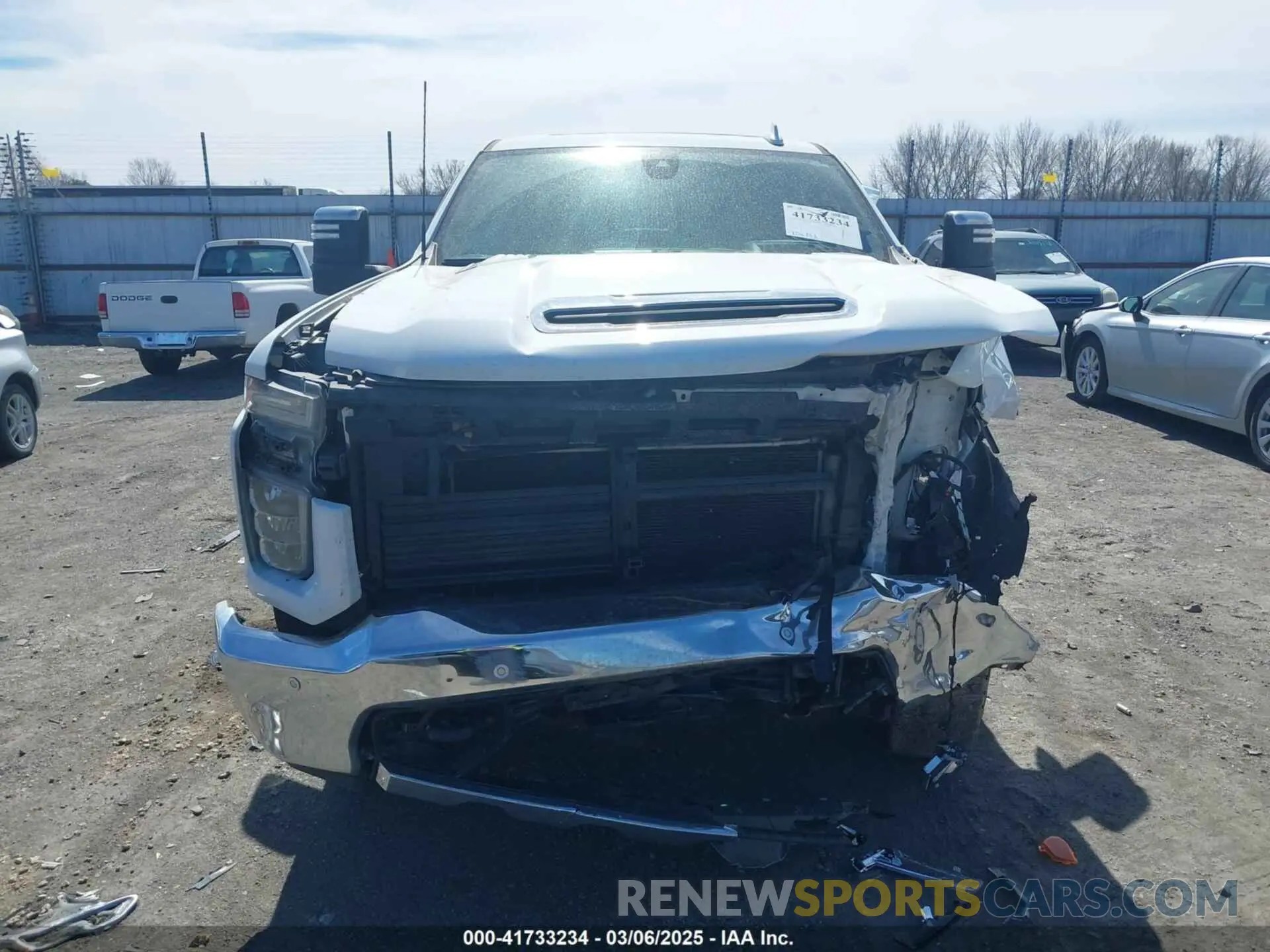 13 Photograph of a damaged car 1GC4YPE70LF119189 CHEVROLET SILVERADO 2500HD 2020