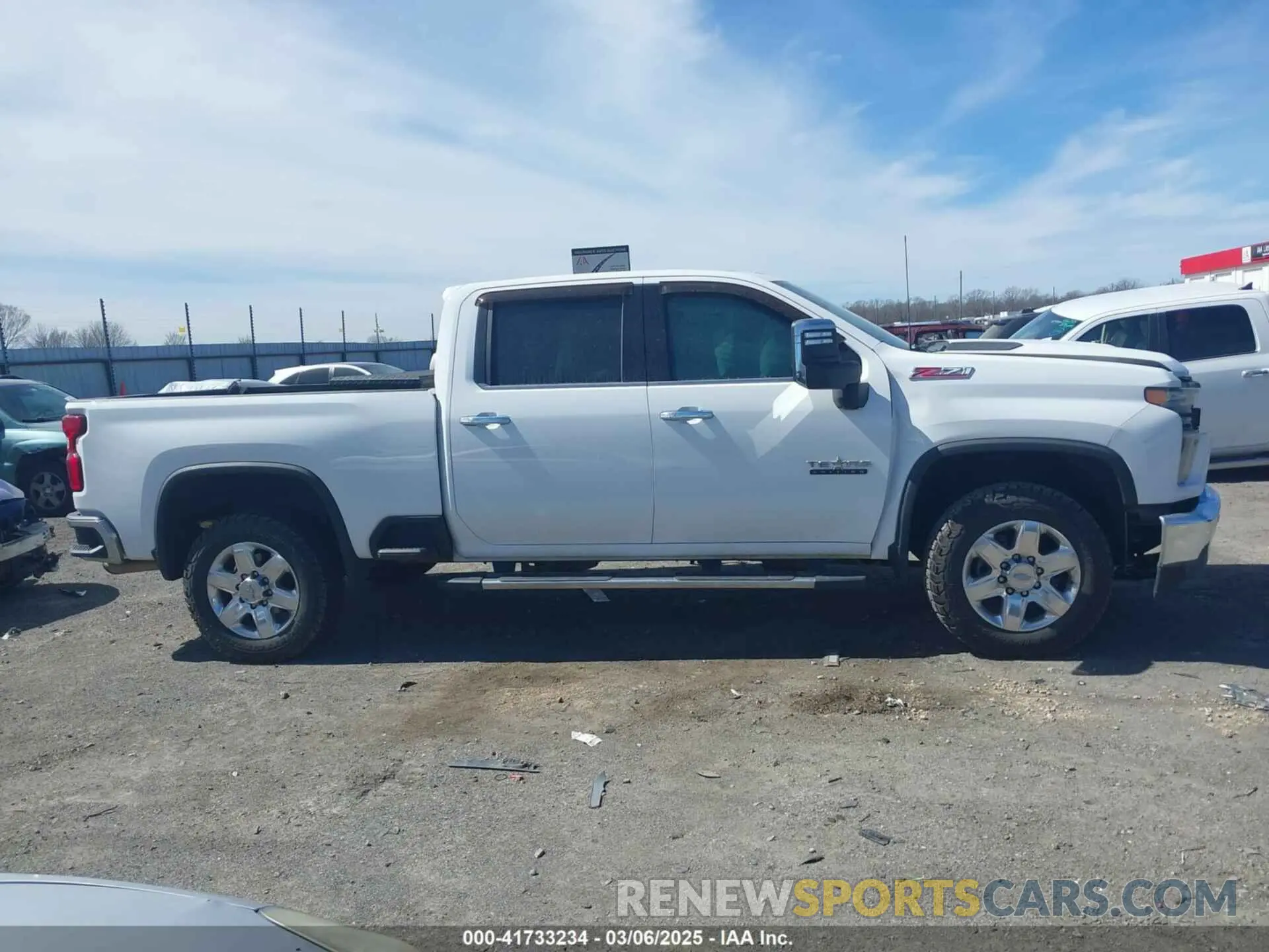 14 Photograph of a damaged car 1GC4YPE70LF119189 CHEVROLET SILVERADO 2500HD 2020
