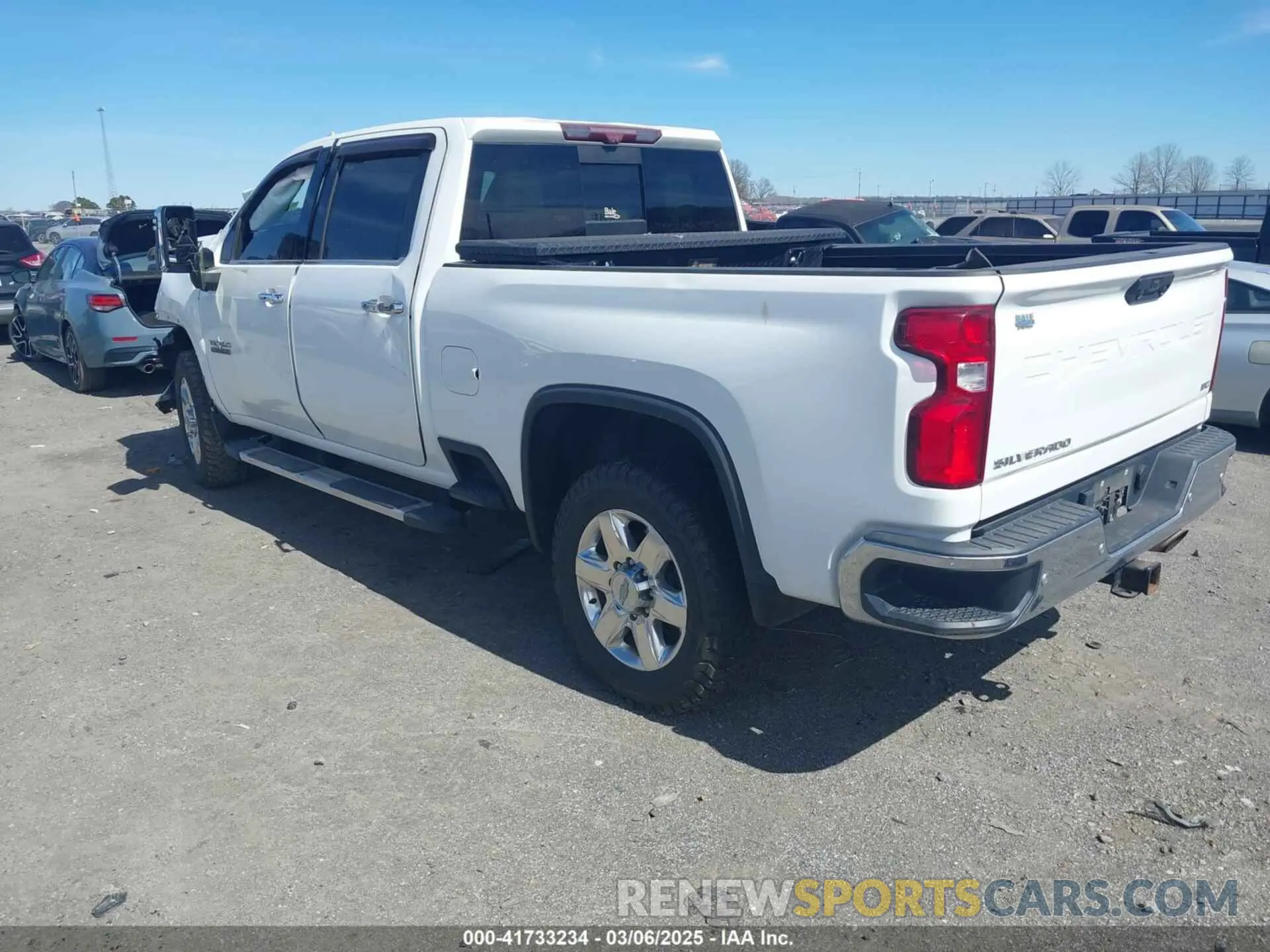 3 Photograph of a damaged car 1GC4YPE70LF119189 CHEVROLET SILVERADO 2500HD 2020