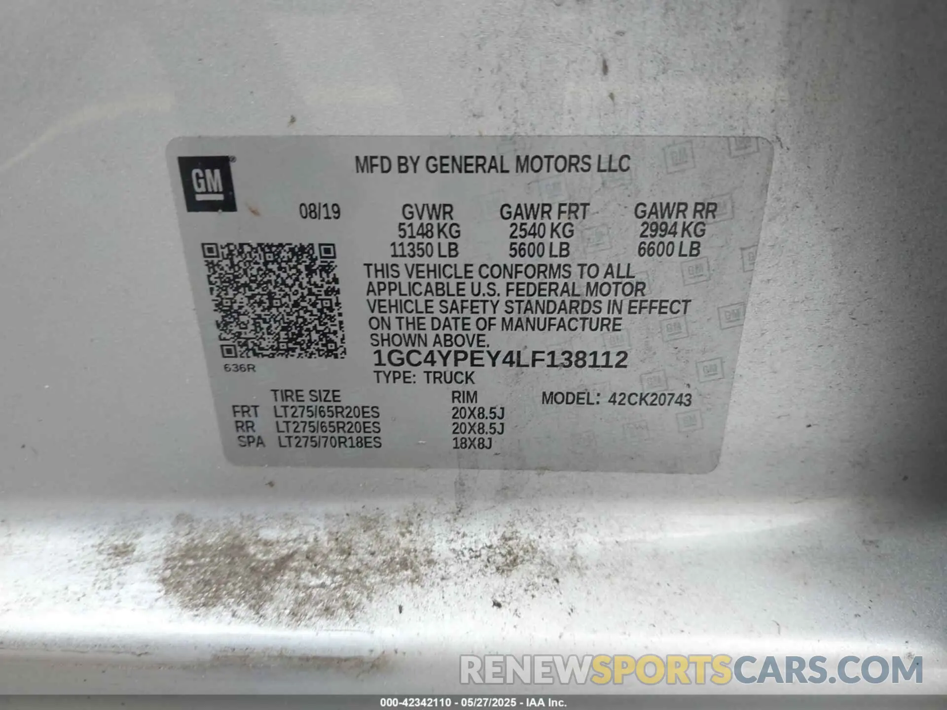 8 Photograph of a damaged car 1GC4YPEY4LF138112 CHEVROLET SILVERADO 2500HD 2020
