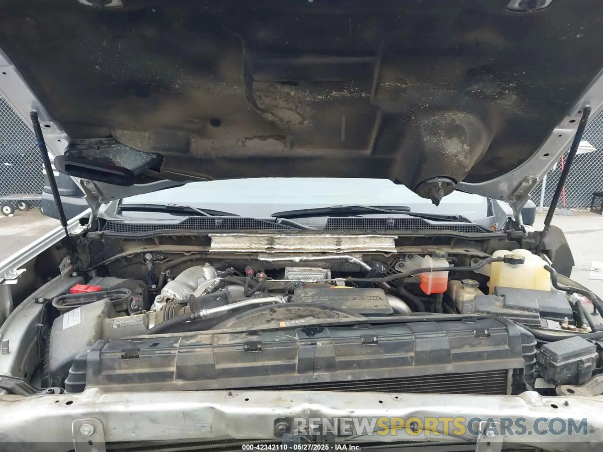 9 Photograph of a damaged car 1GC4YPEY4LF138112 CHEVROLET SILVERADO 2500HD 2020