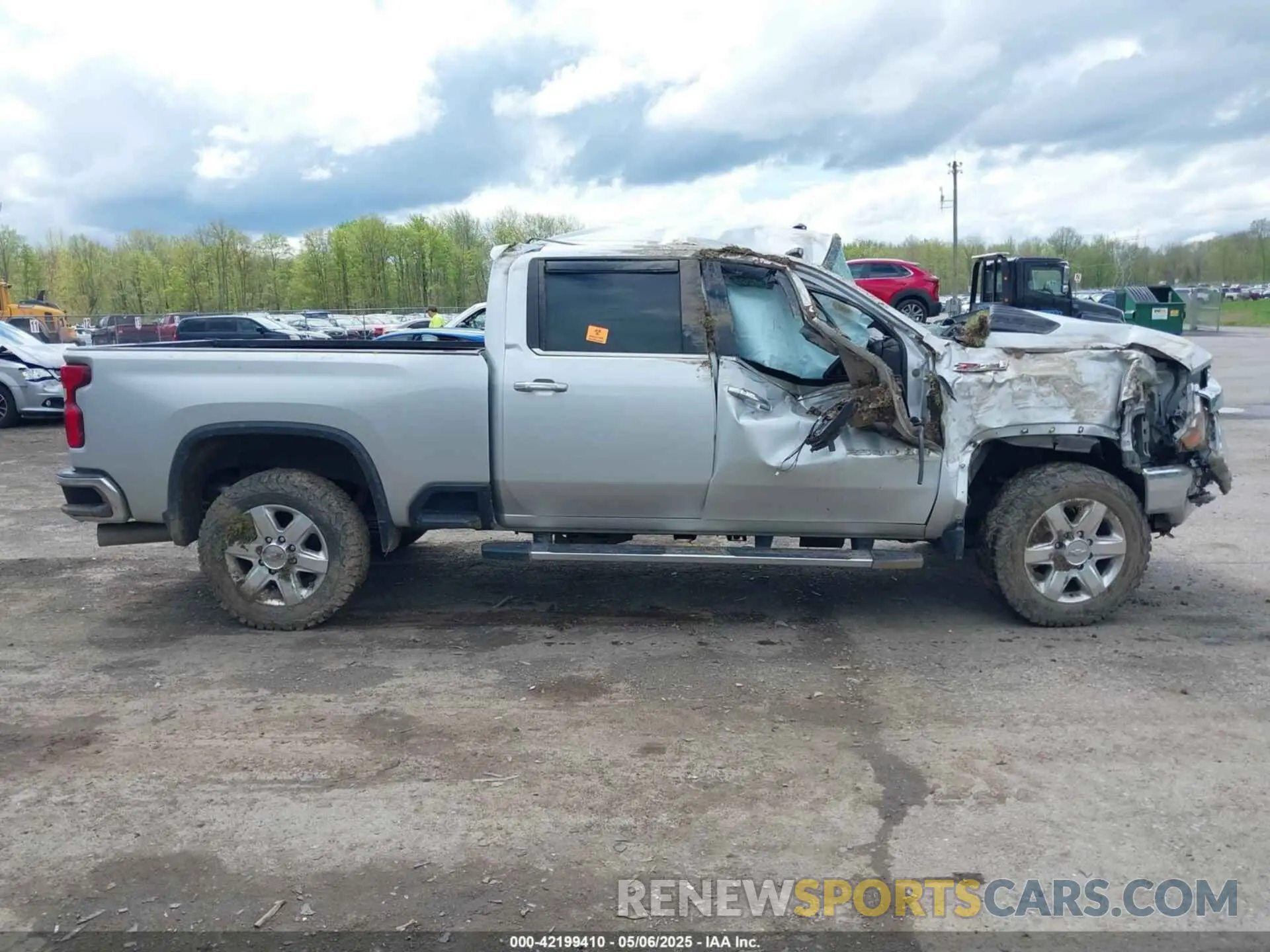 12 Photograph of a damaged car 1GC4YPEY5LF102557 CHEVROLET SILVERADO 2500HD 2020