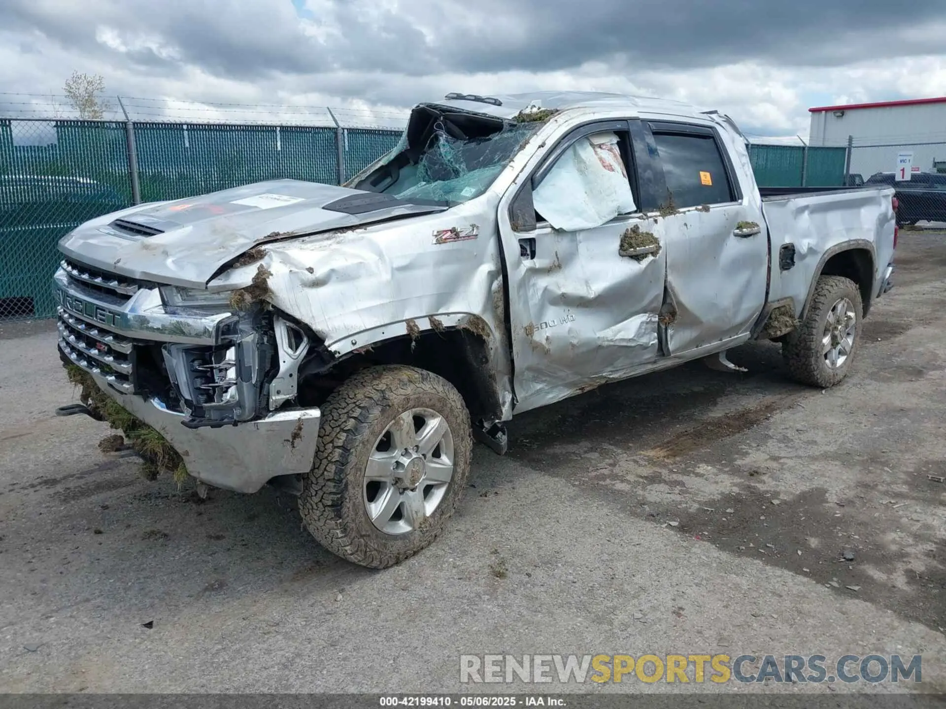 2 Photograph of a damaged car 1GC4YPEY5LF102557 CHEVROLET SILVERADO 2500HD 2020
