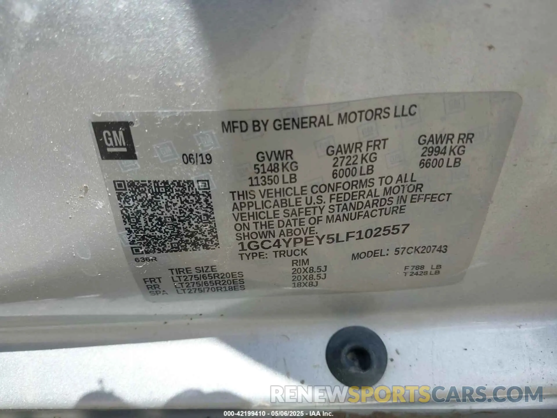 9 Photograph of a damaged car 1GC4YPEY5LF102557 CHEVROLET SILVERADO 2500HD 2020