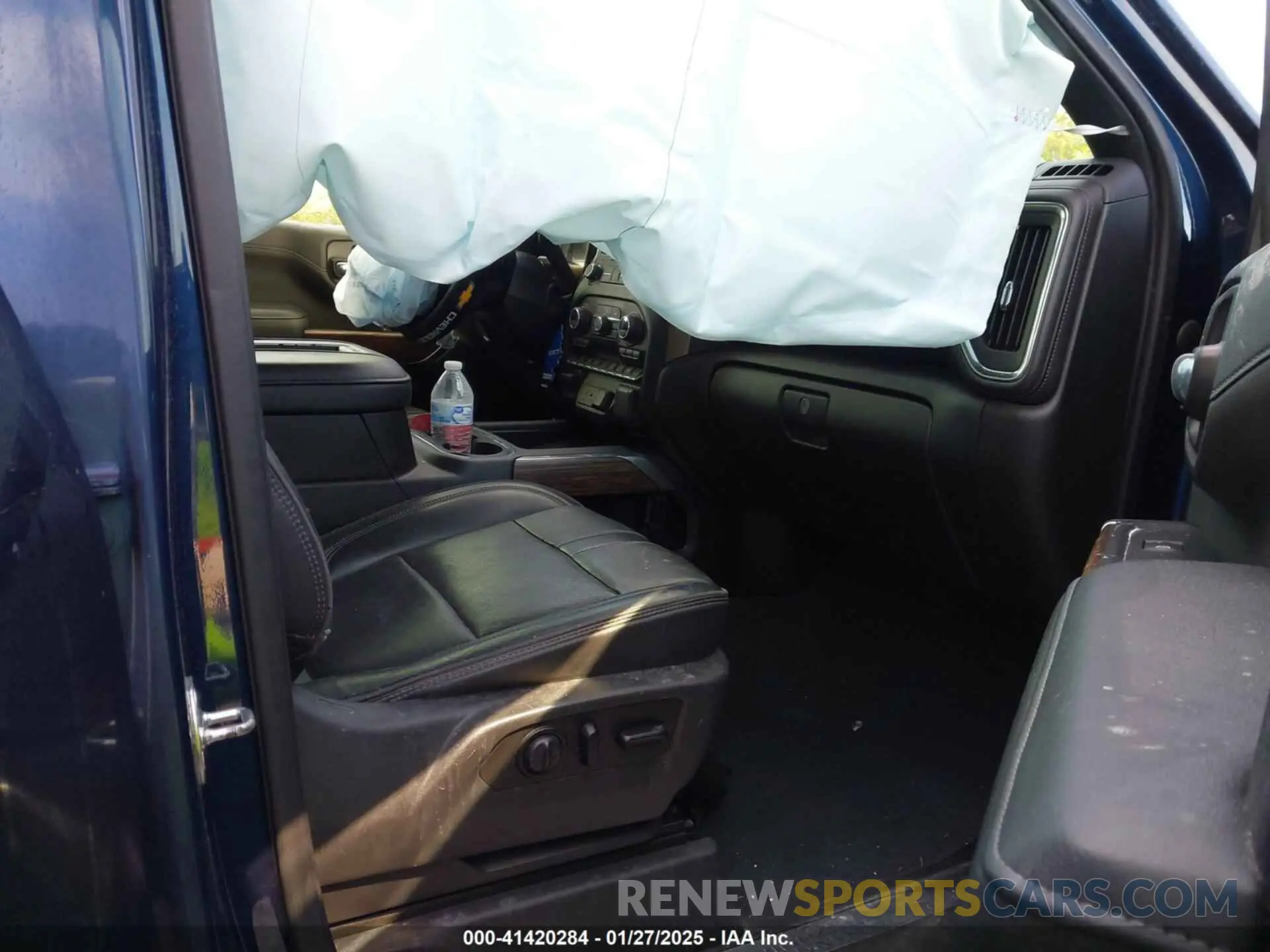 5 Photograph of a damaged car 1GC4YRE74LF125492 CHEVROLET SILVERADO 2500HD 2020